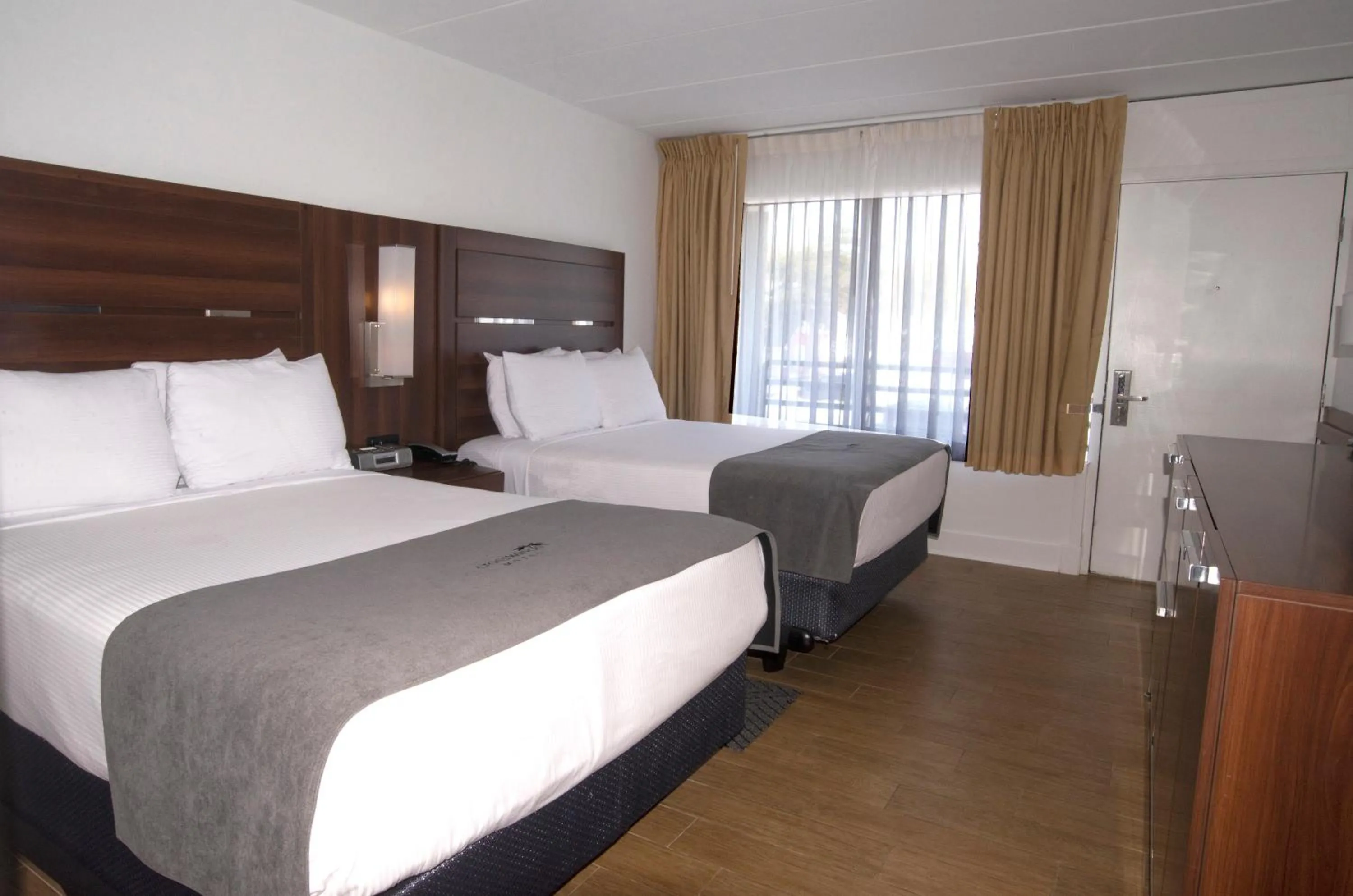 Double Room with Two Double Beds in Crosswinds Motel