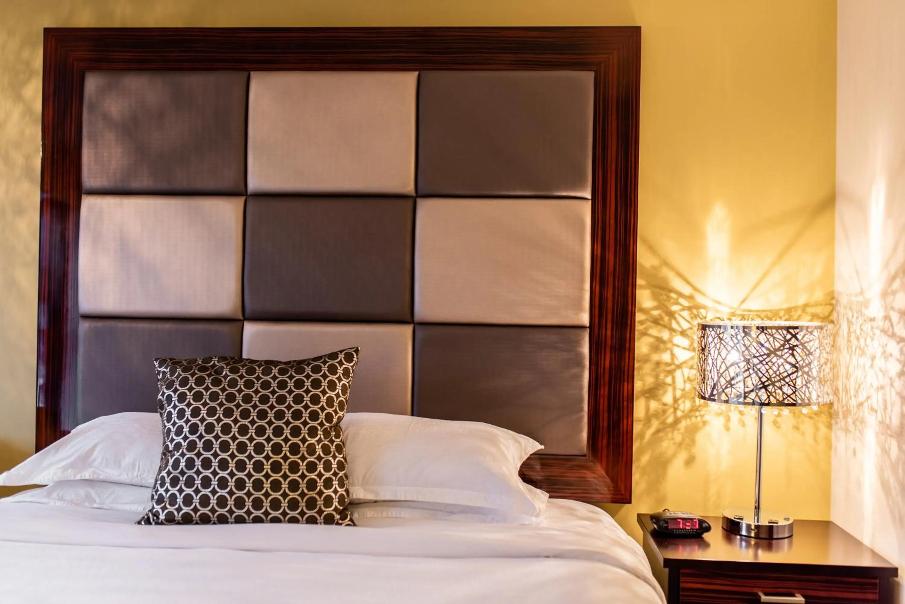 Decorative detail, Bed in Gateway Inn and Suites