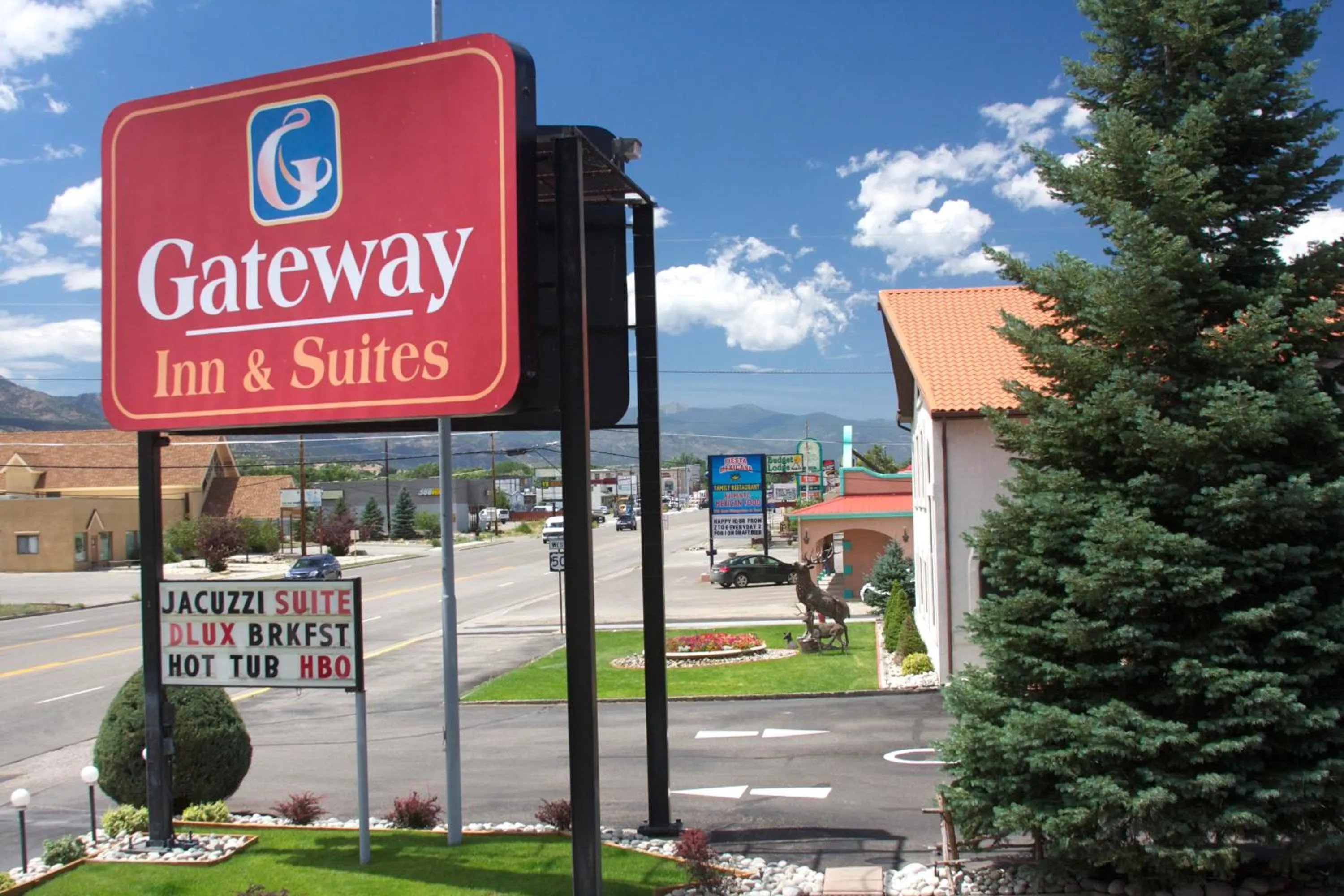 Property logo or sign in Gateway Inn and Suites