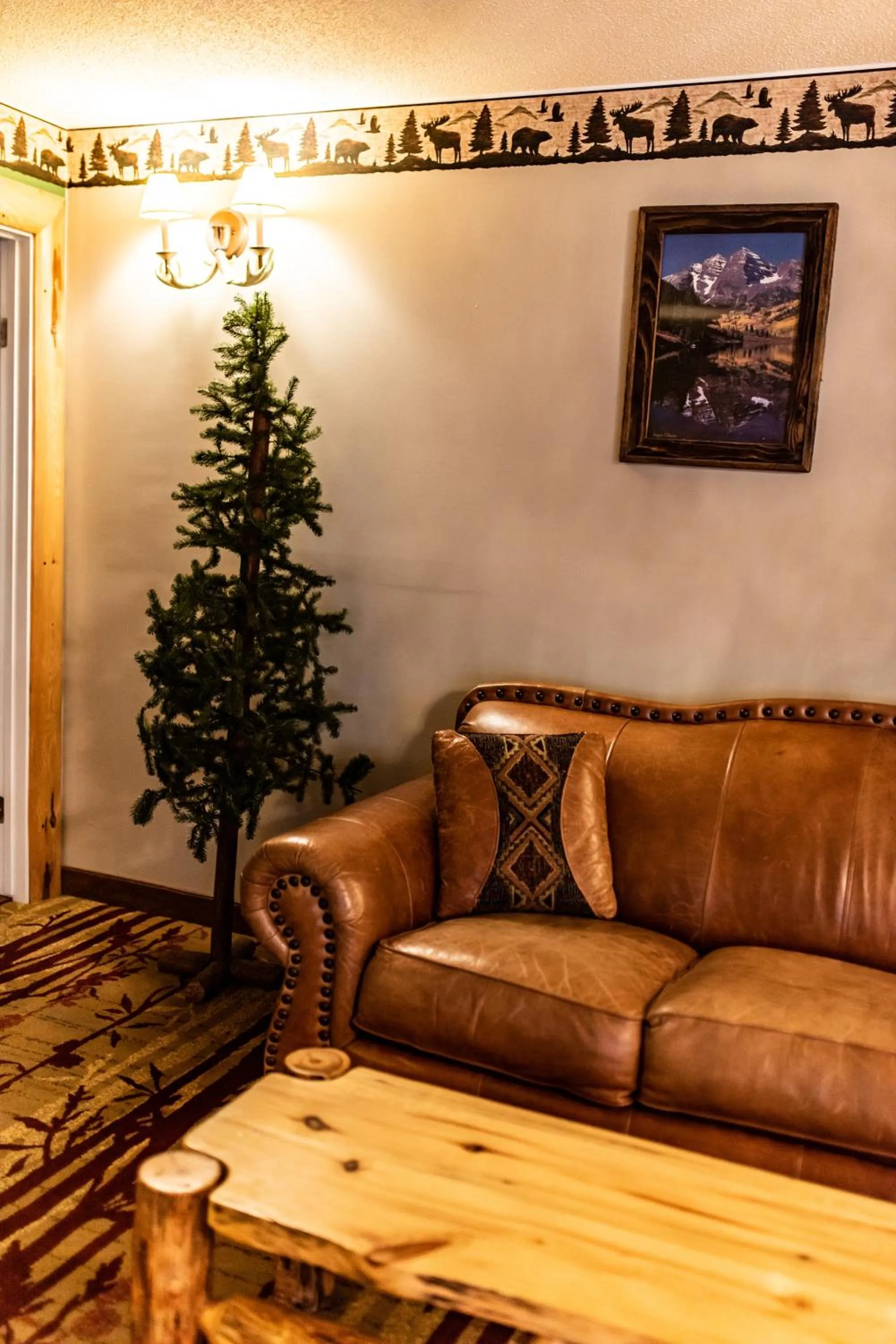 Decorative detail in Gateway Inn and Suites