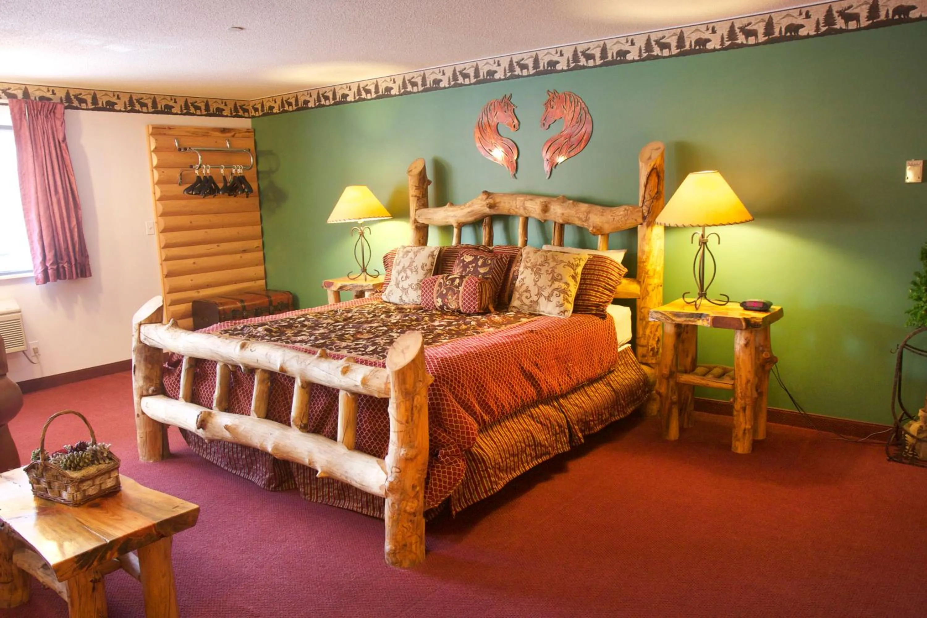 Photo of the whole room, Bed in Gateway Inn and Suites