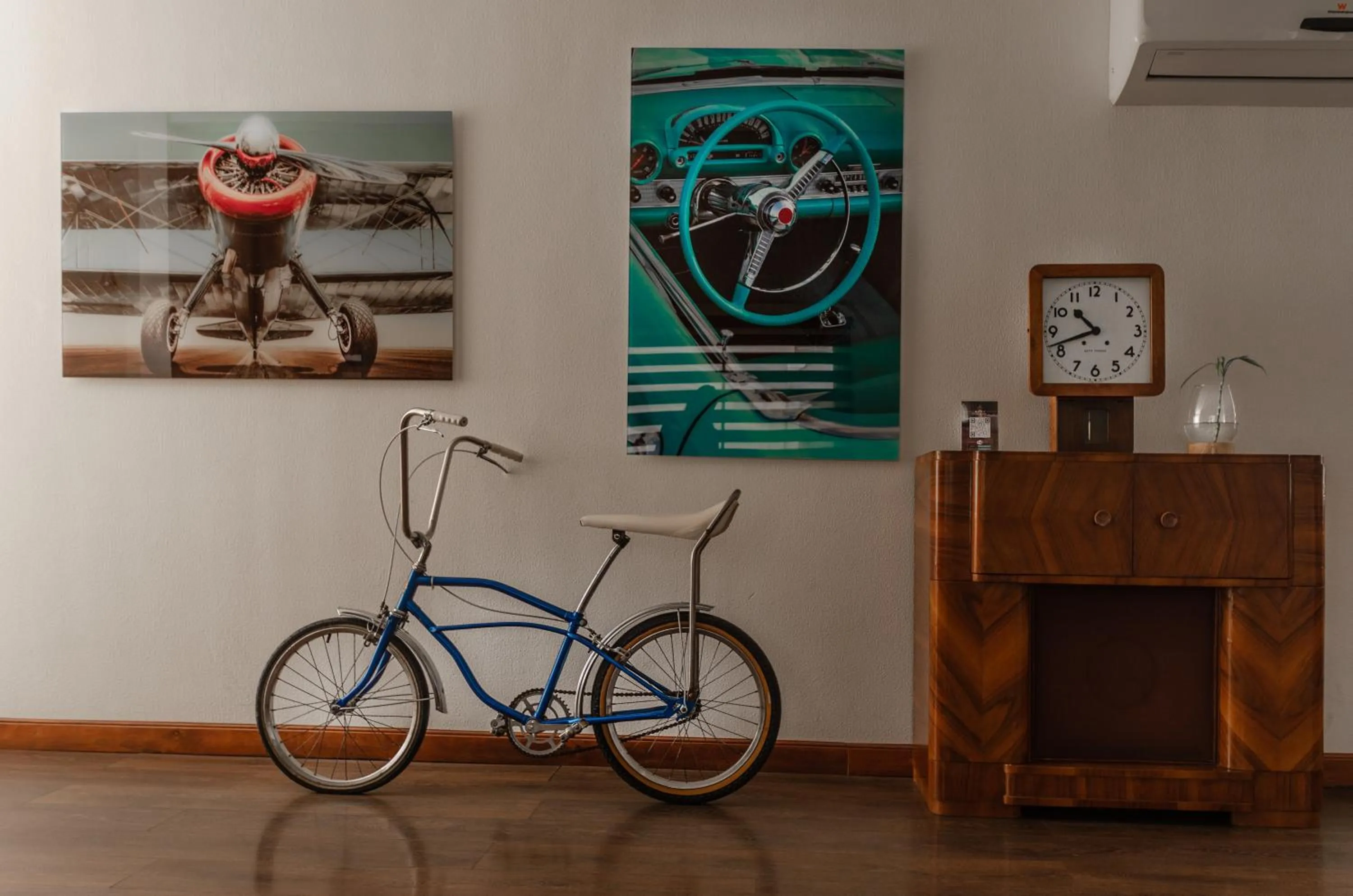 Decorative detail in Hotel Mitru Sur