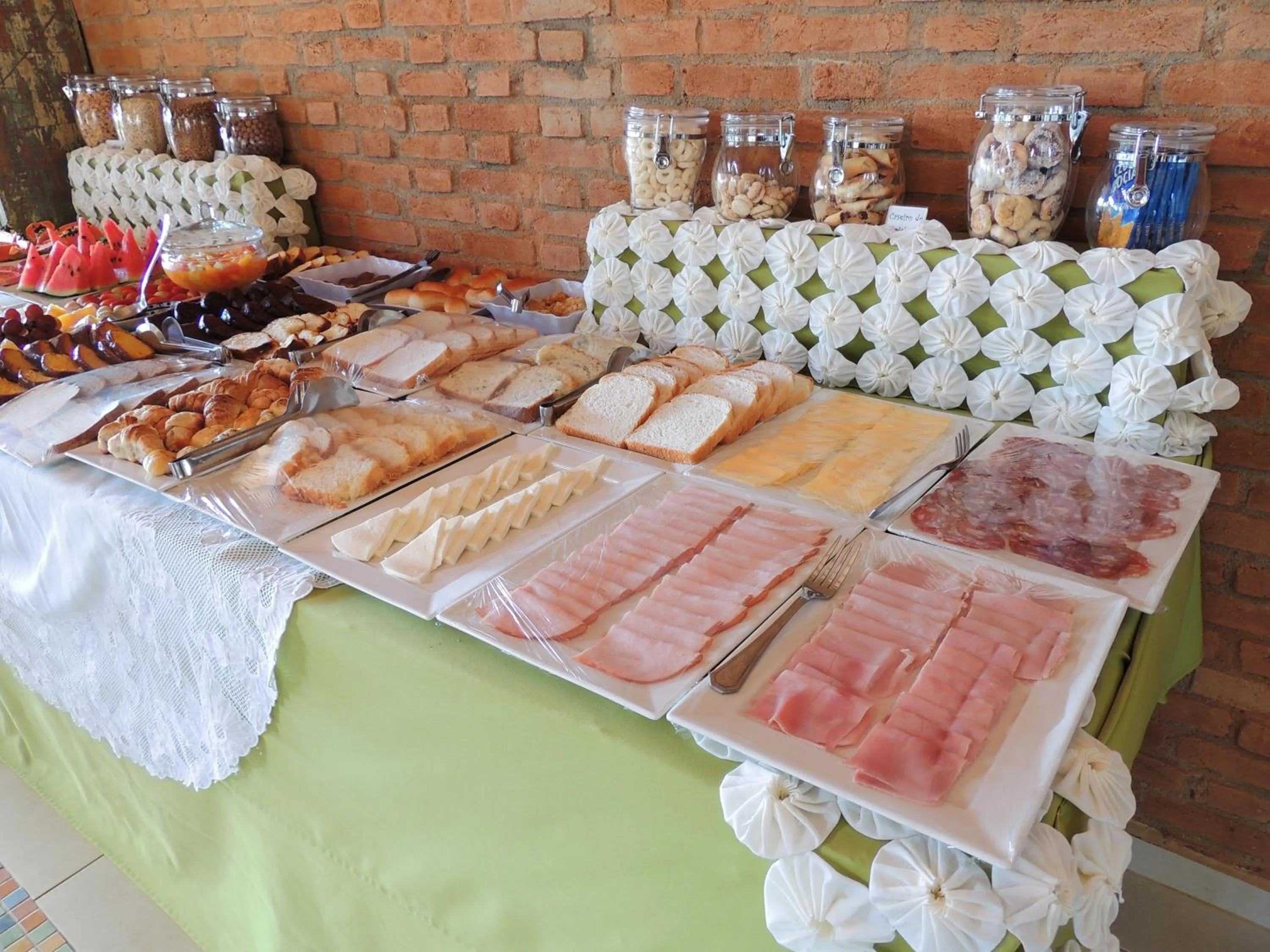 Breakfast in Pousada Cantinho das Estrelas