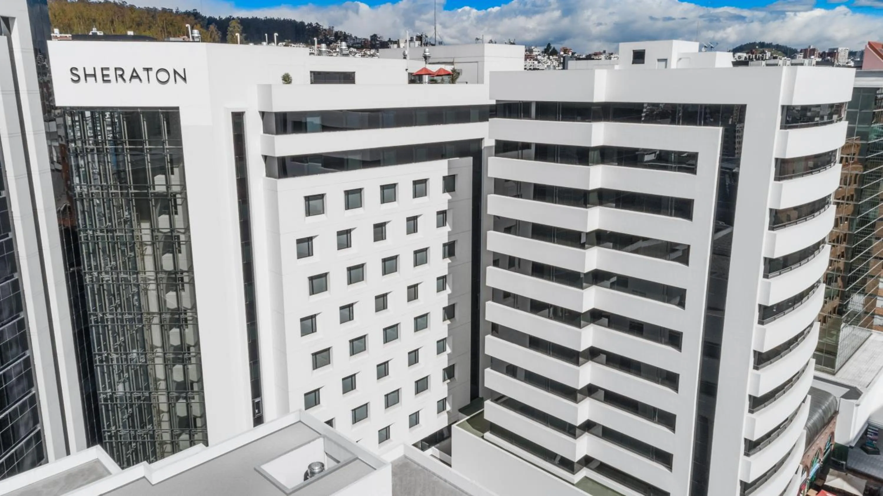 Property building in Sheraton Quito