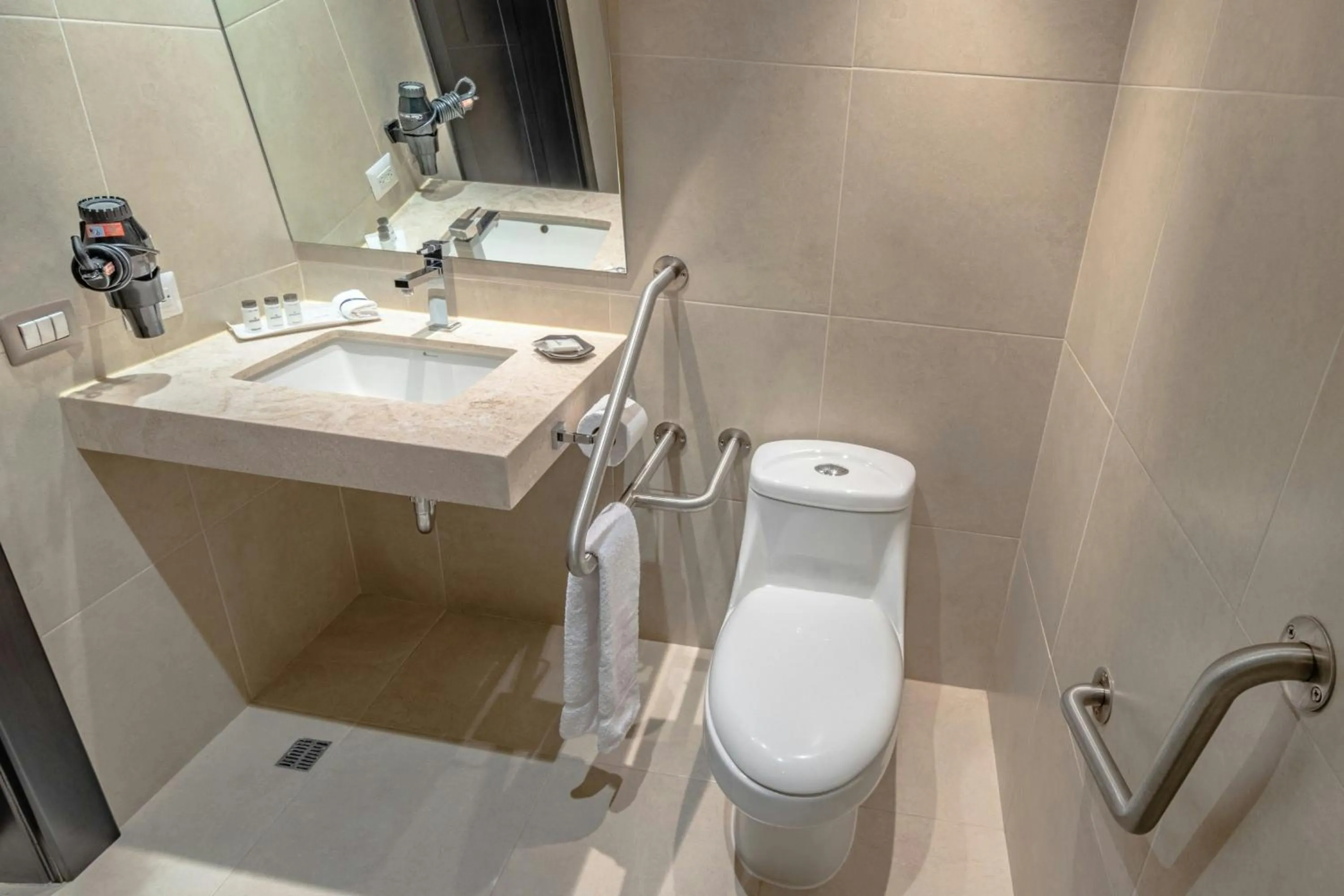 Bathroom in Sheraton Quito