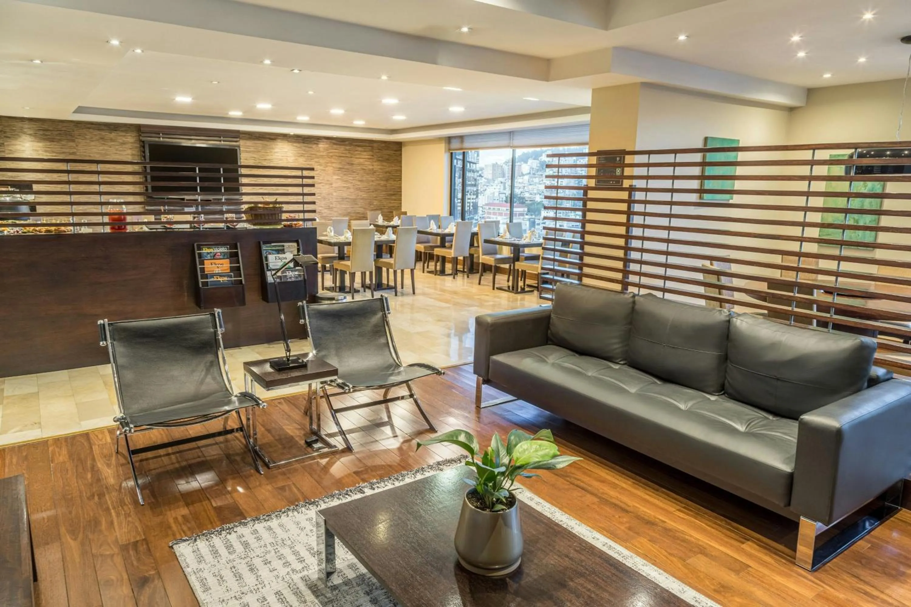 Lounge or bar in Sheraton Quito