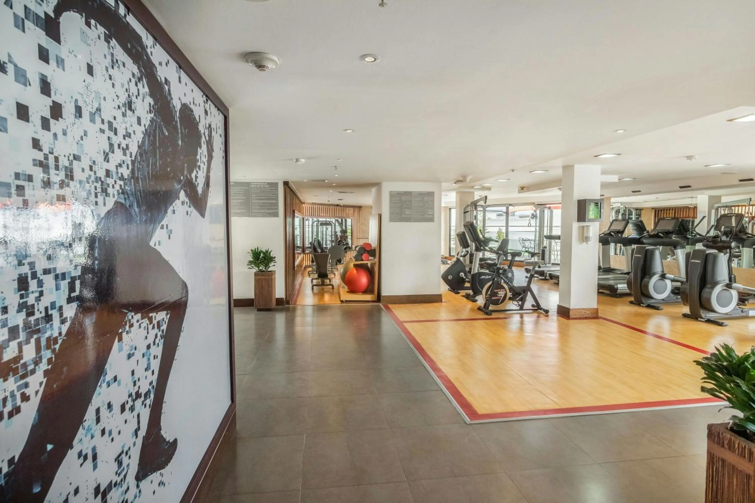 Fitness centre/facilities in Sheraton Quito