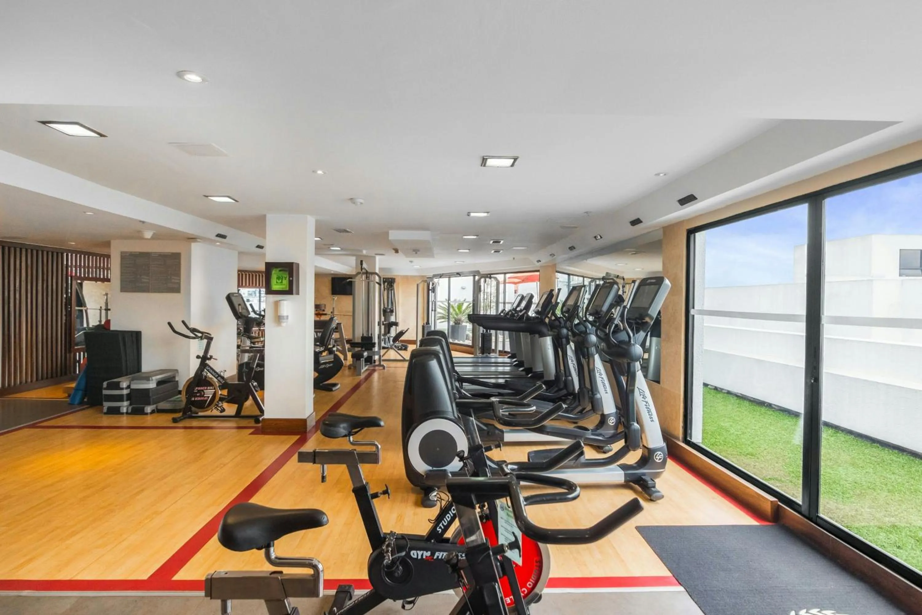Fitness centre/facilities in Sheraton Quito