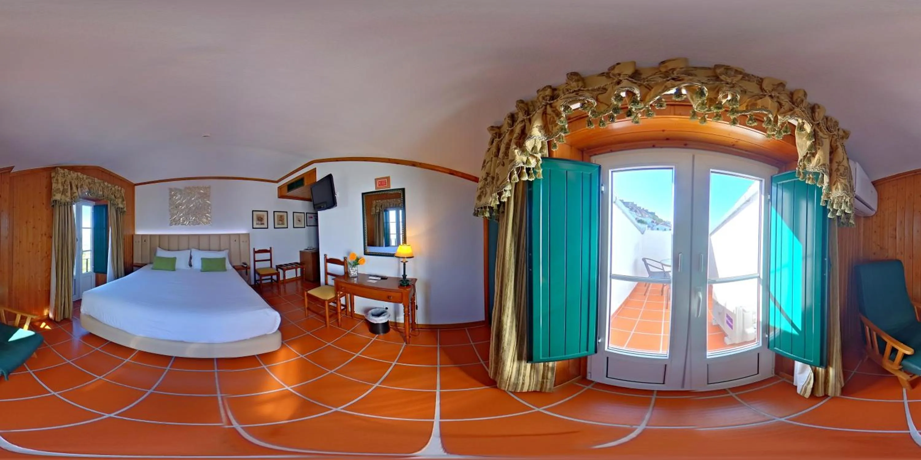 Superior Double Room with Terrace and Mountain View in Hotel El Rei Dom Manuel