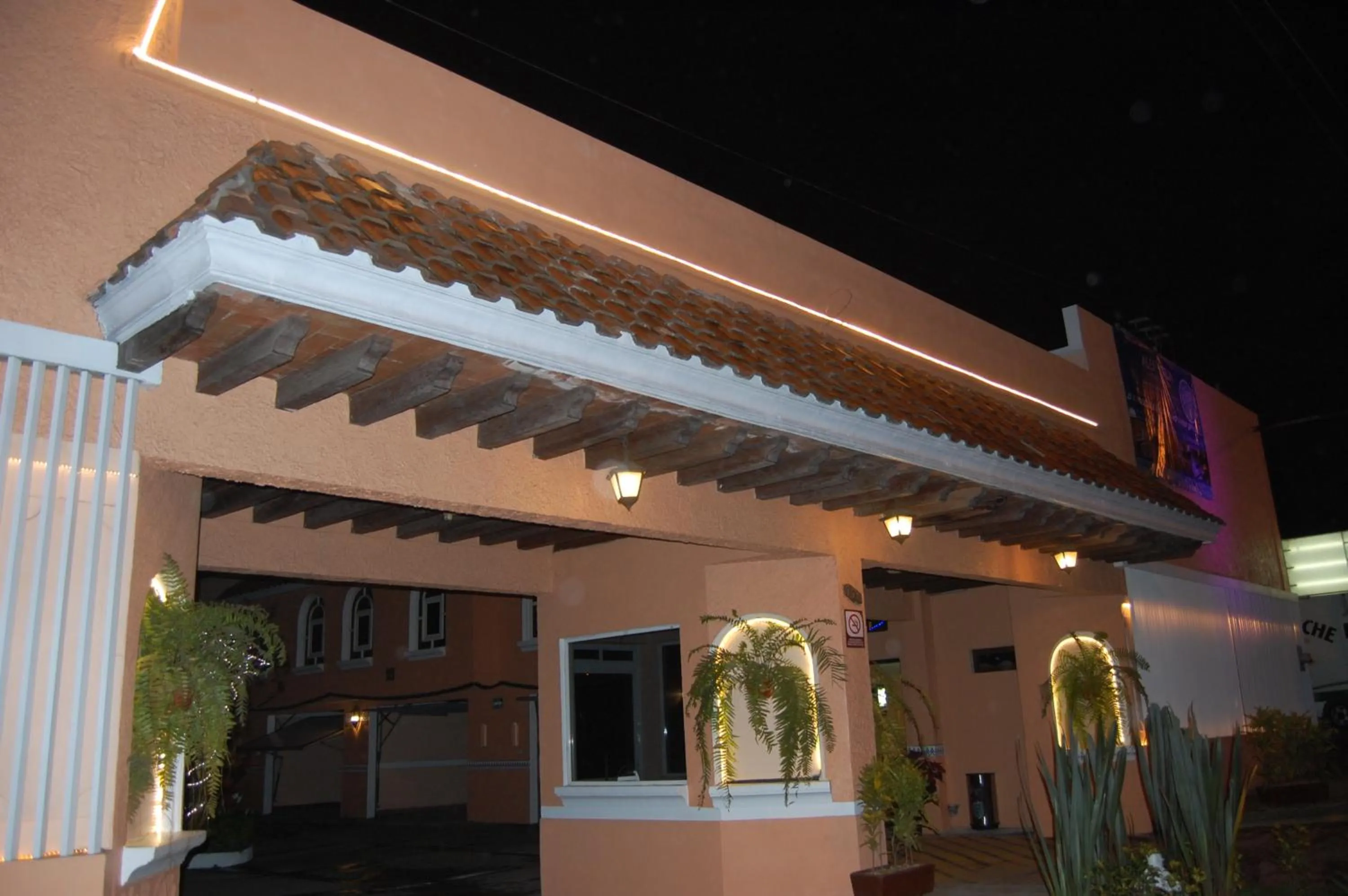 Facade/entrance in Hotel Express Alejandría