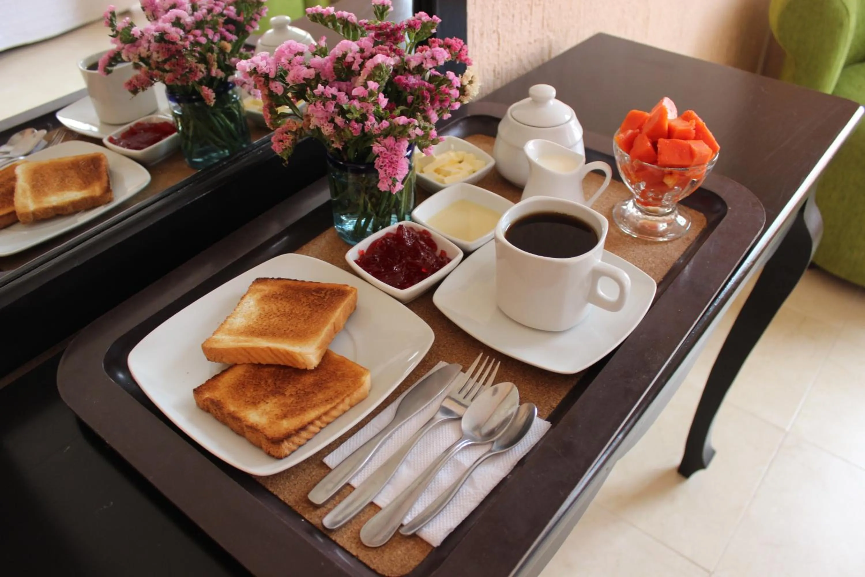 Continental breakfast in Hotel Express Alejandría