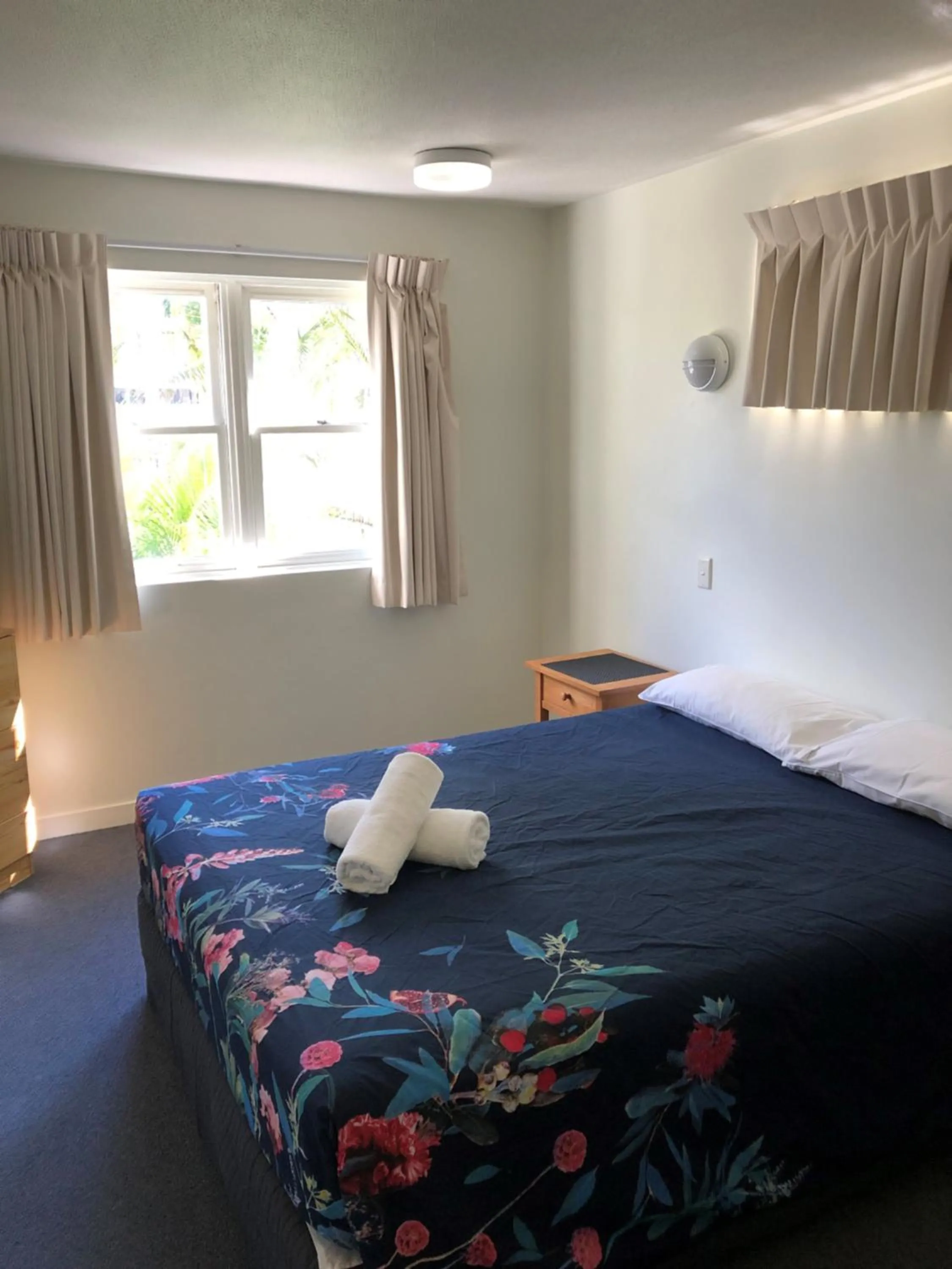 Bedroom, Bed in Camargue Beachfront Apartments