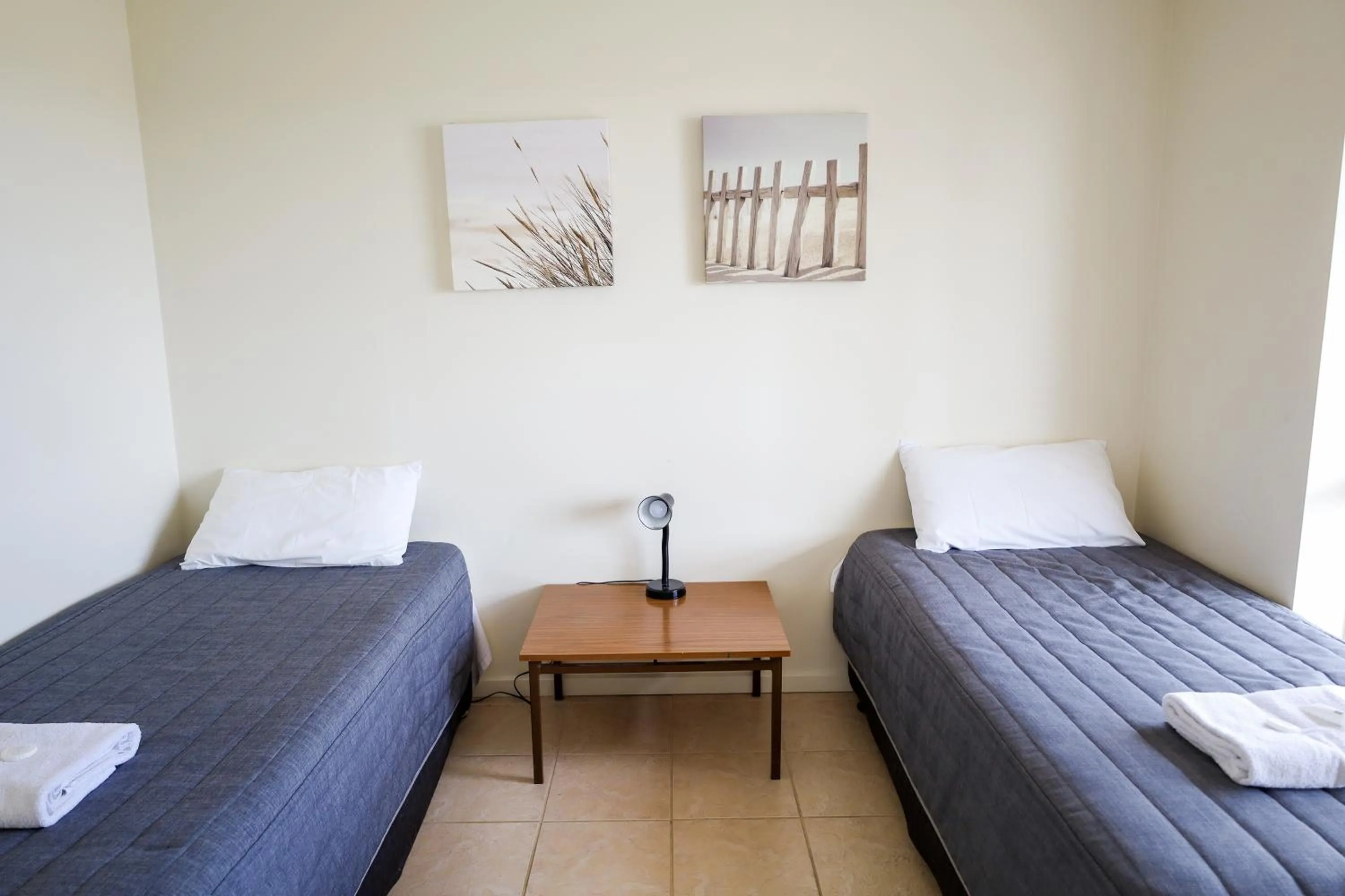 Bedroom, Bed in Robetown Motor Inn & Apartments