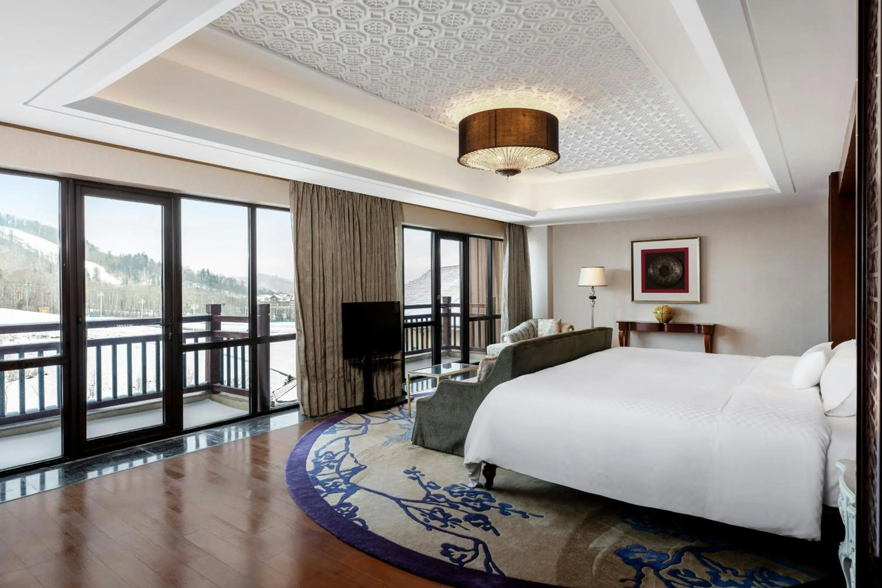 Photo of the whole room, Bed in The Westin Changbaishan Resort