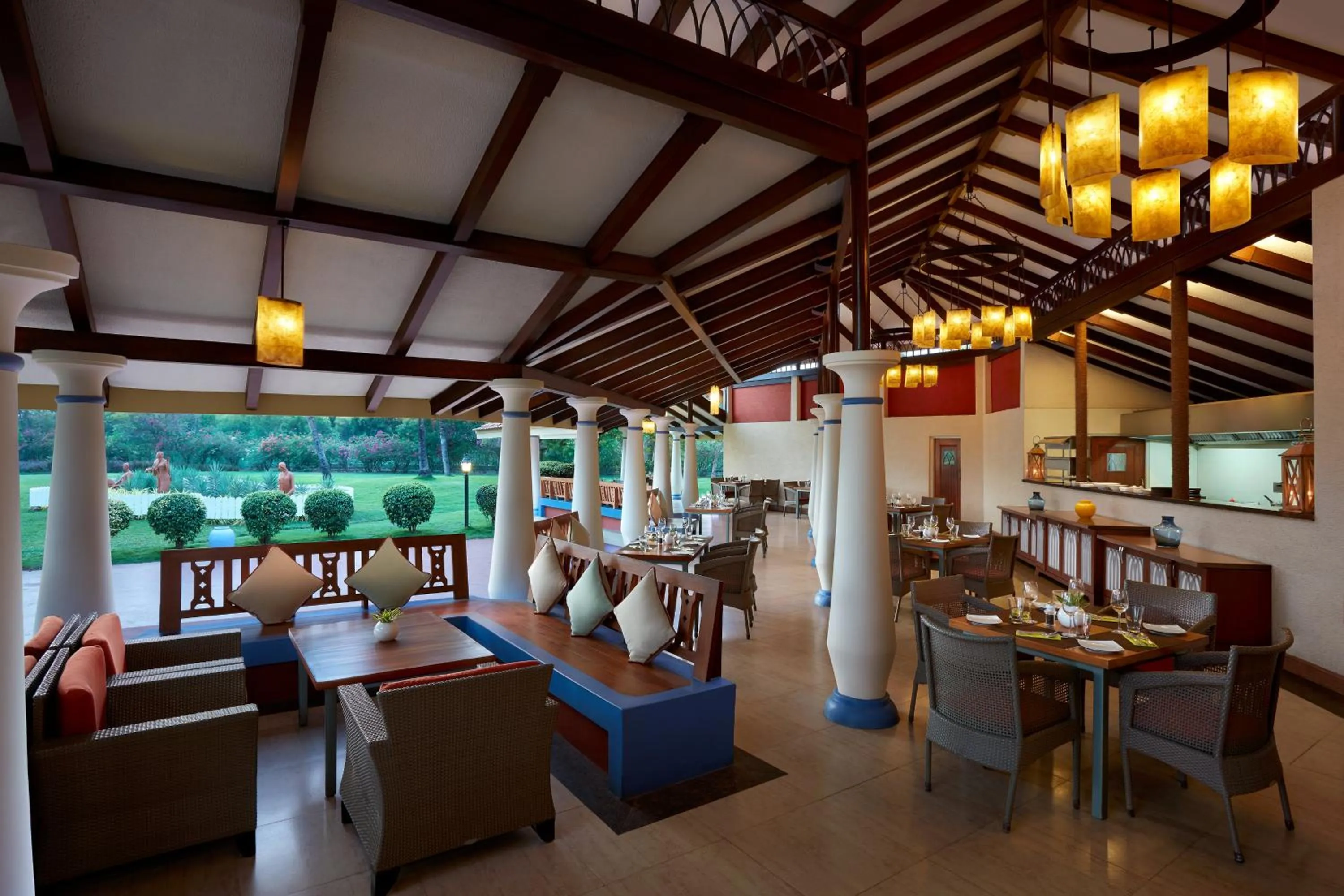 Restaurant/places to eat in Holiday Inn Resort Goa by IHG