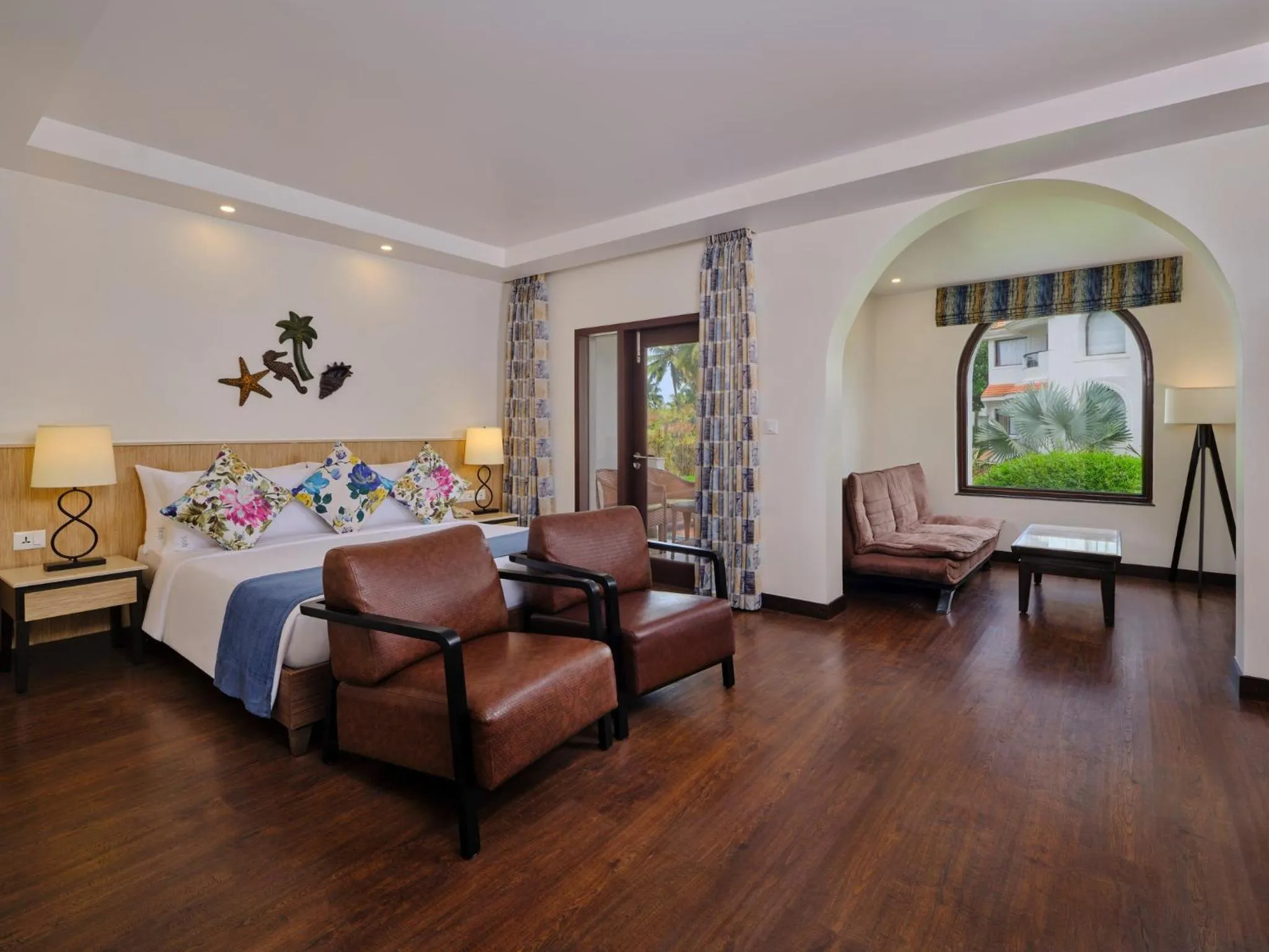 Photo of the whole room, Bed in Holiday Inn Resort Goa by IHG