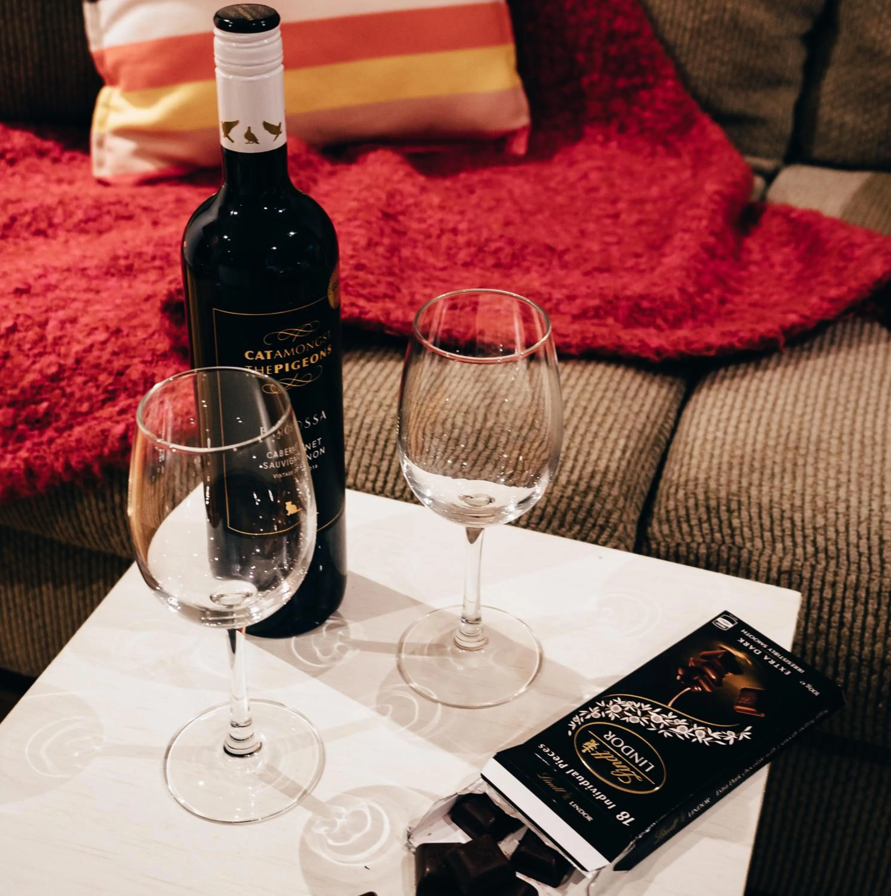 Living room in La Costa Beachside Motel