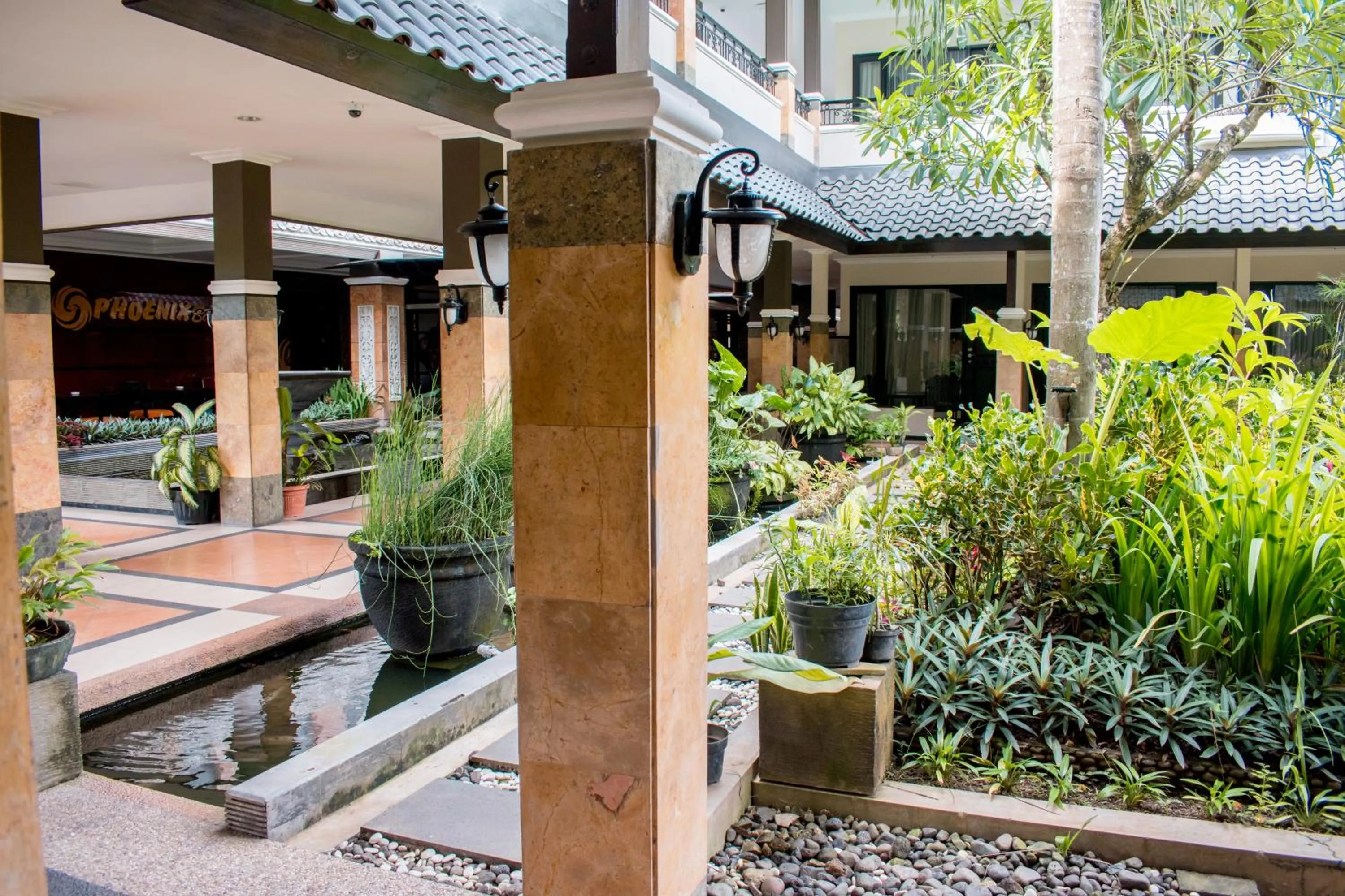 Garden in Luminor Hotel Jember By WH