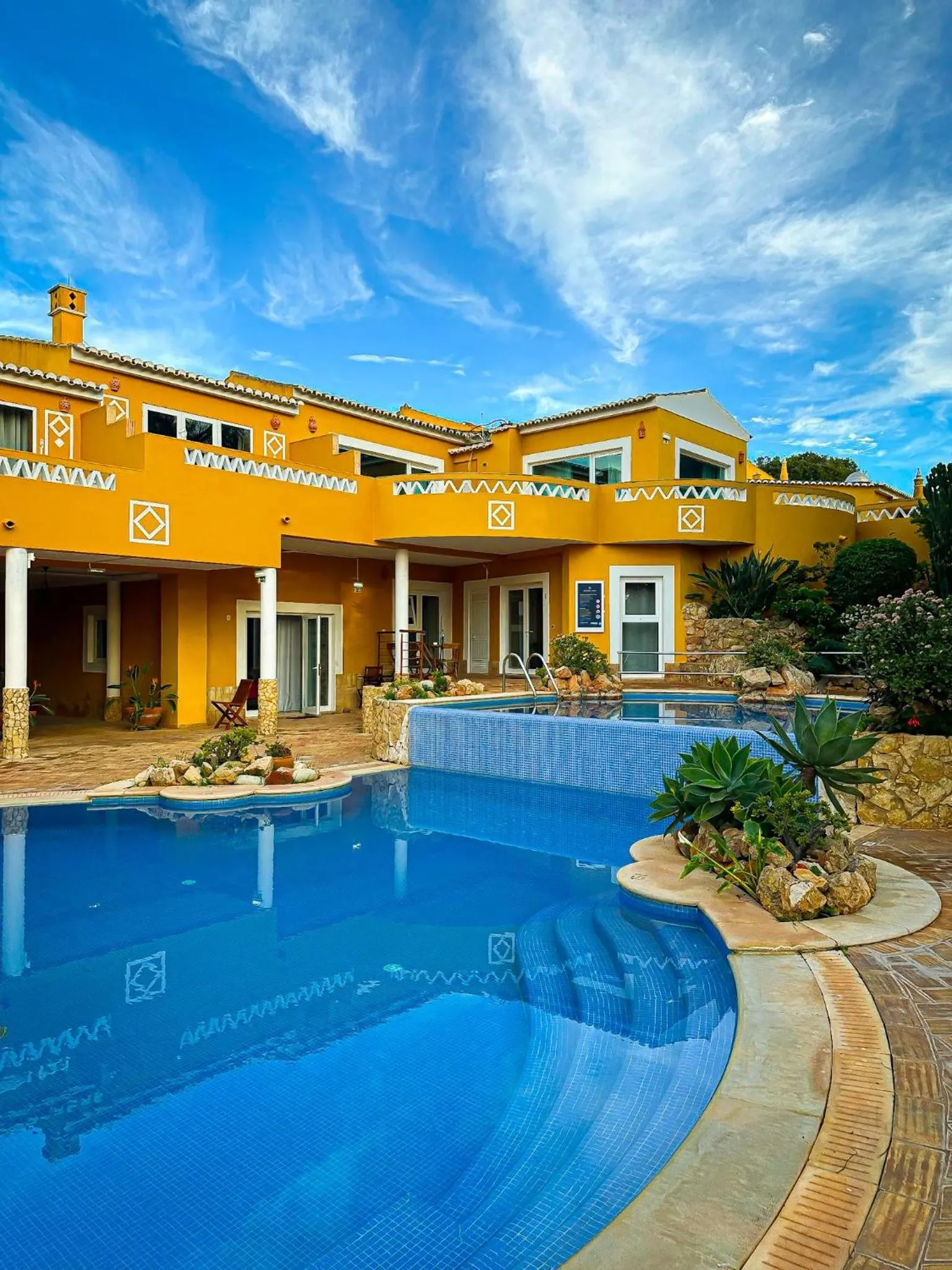 Swimming pool in Montinho De Ouro