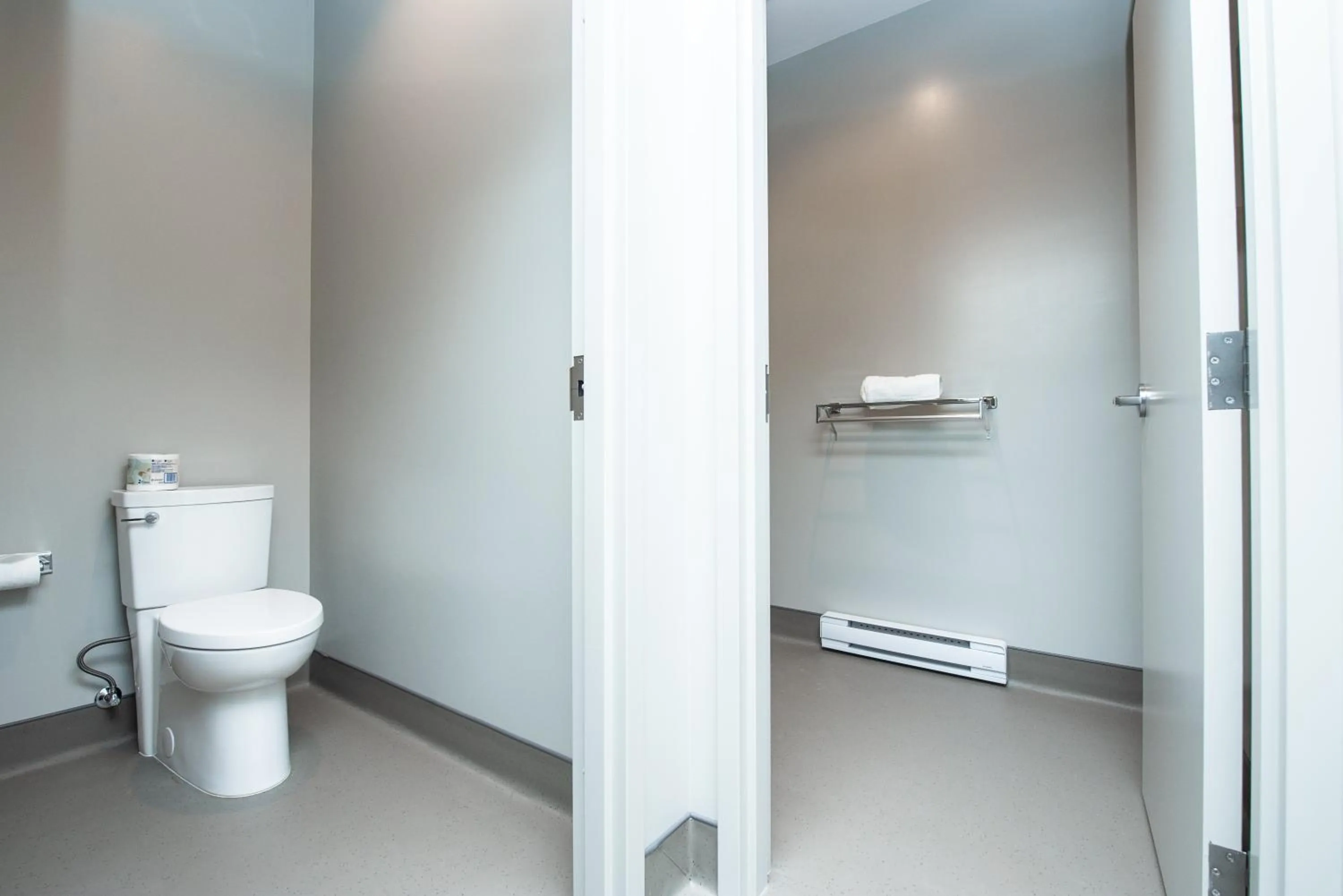 Bathroom in Nowhere Special Hostel