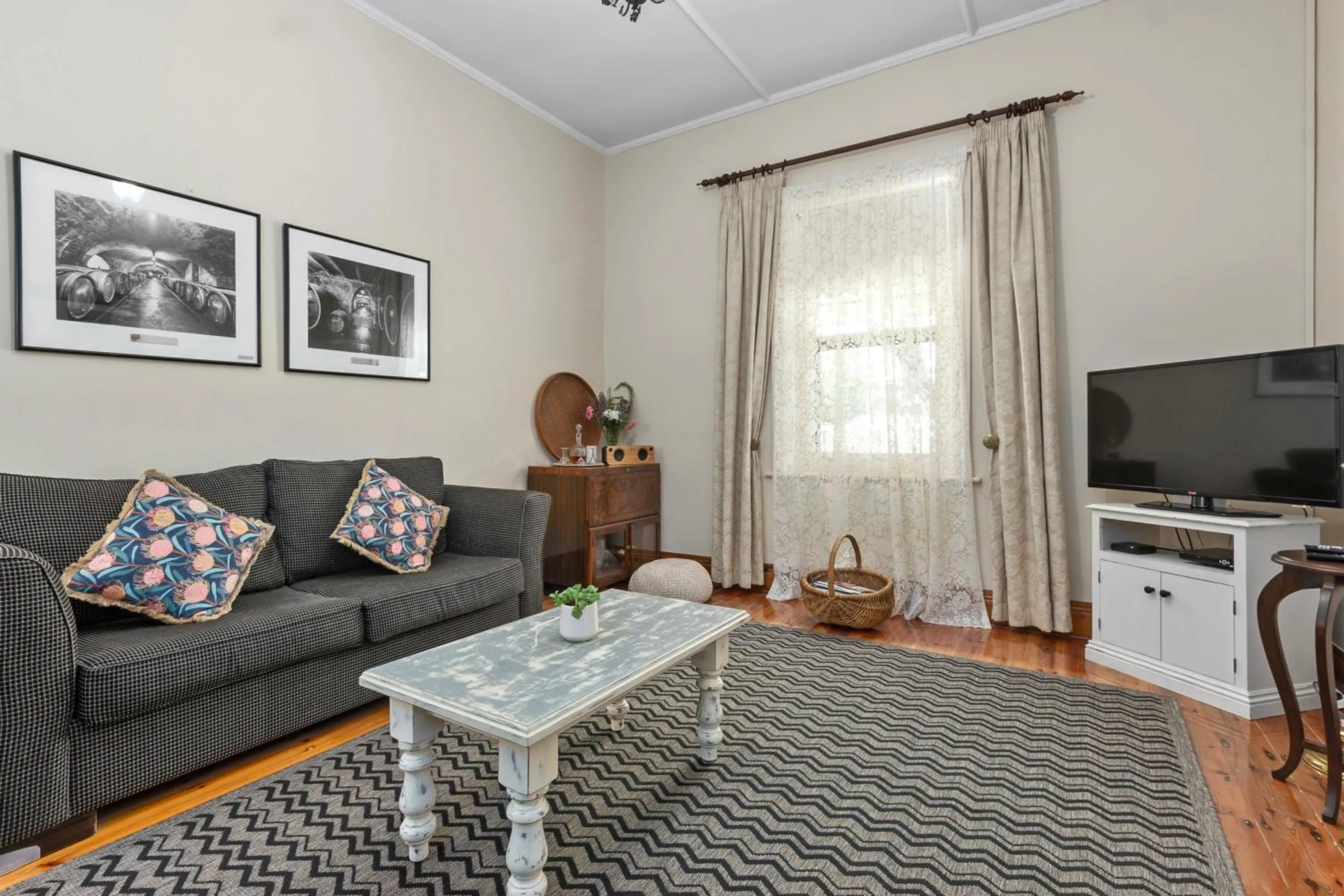 Living room in Miriams Cottage