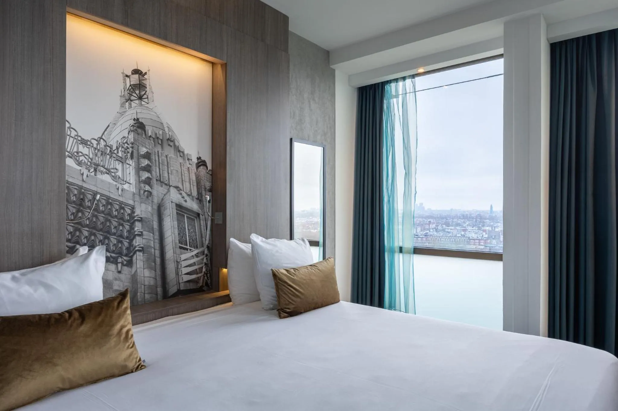 Bedroom, Bed in Leonardo Hotel Amsterdam Rembrandtpark