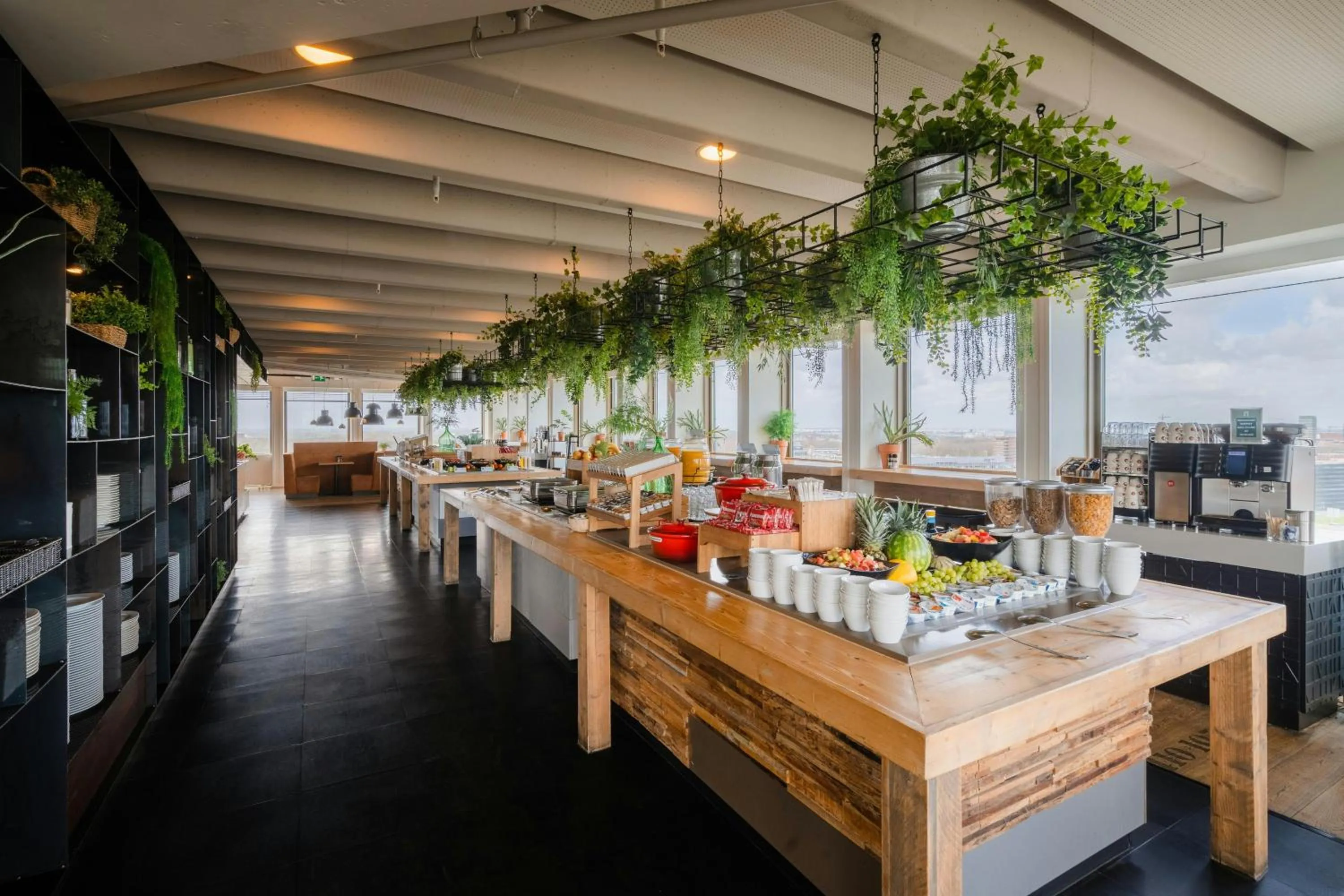 Buffet breakfast in Leonardo Hotel Amsterdam Rembrandtpark