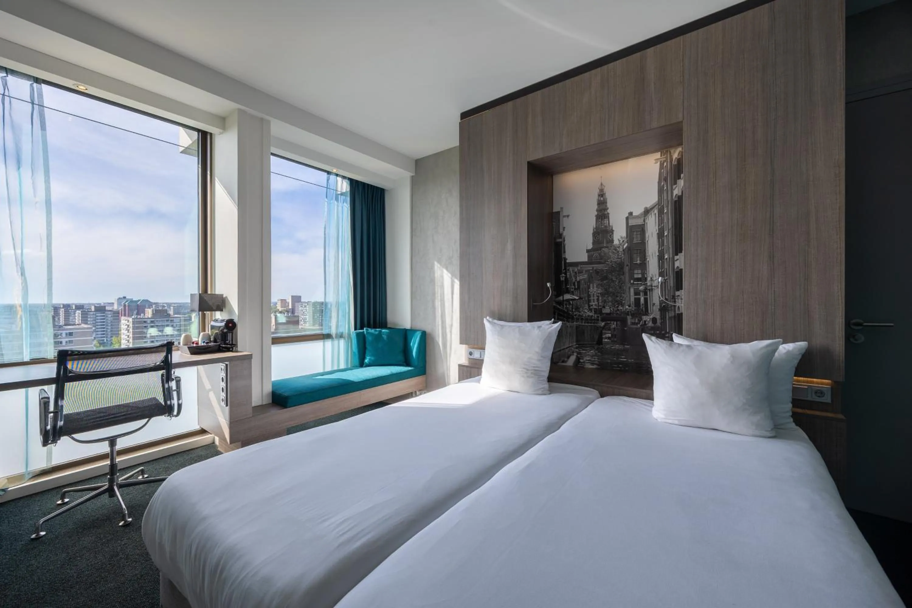 Photo of the whole room, Bed in Leonardo Hotel Amsterdam Rembrandtpark