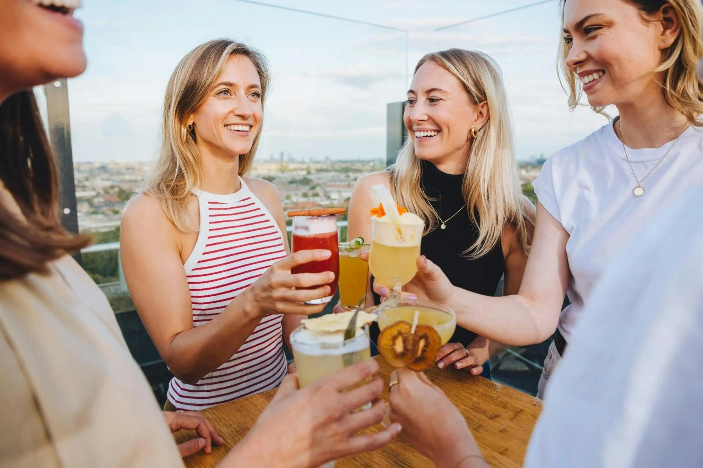 Lounge or bar in Leonardo Hotel Amsterdam Rembrandtpark