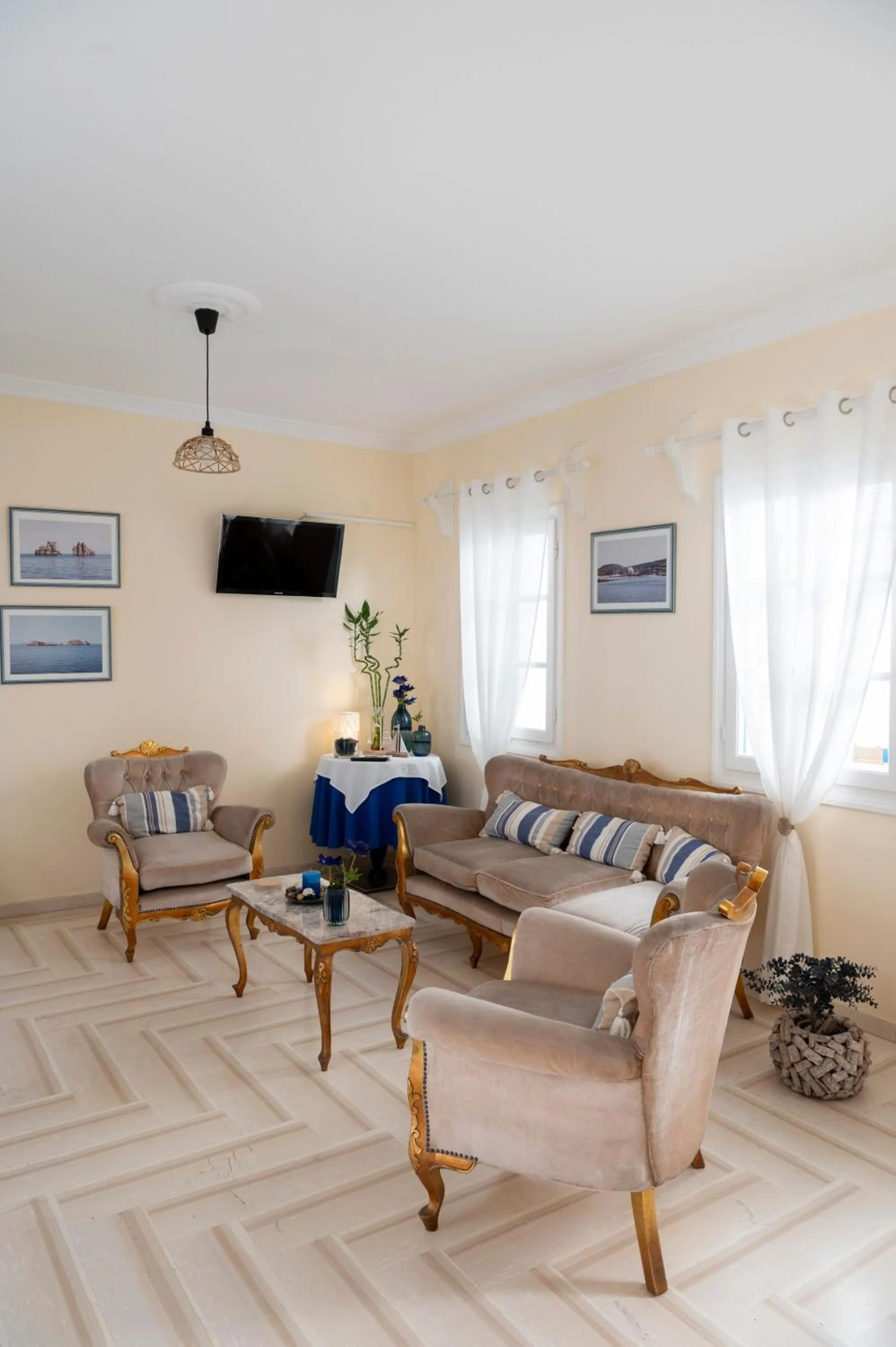 Property building in Ayeri Hotel