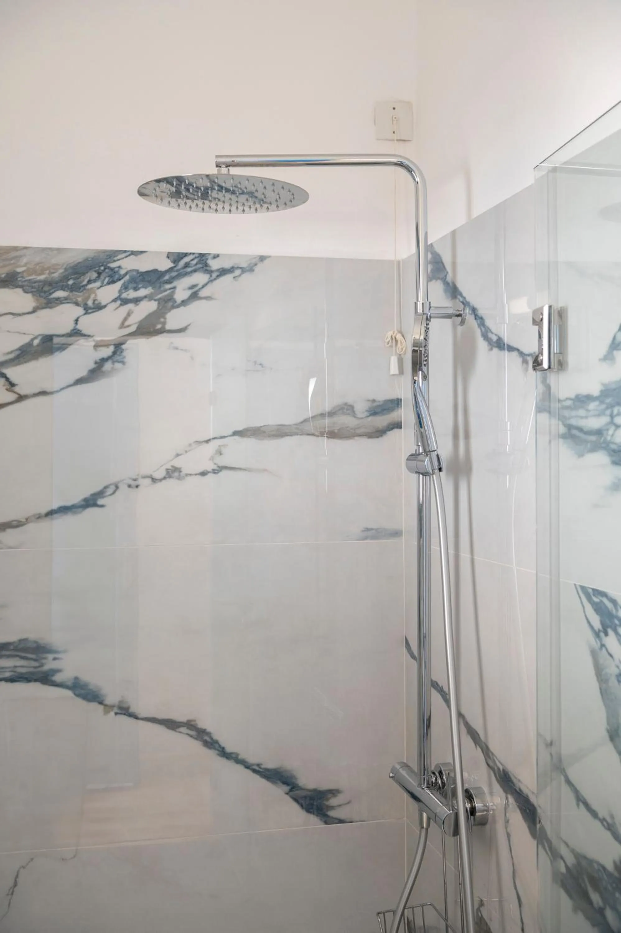 Property building in Ayeri Hotel