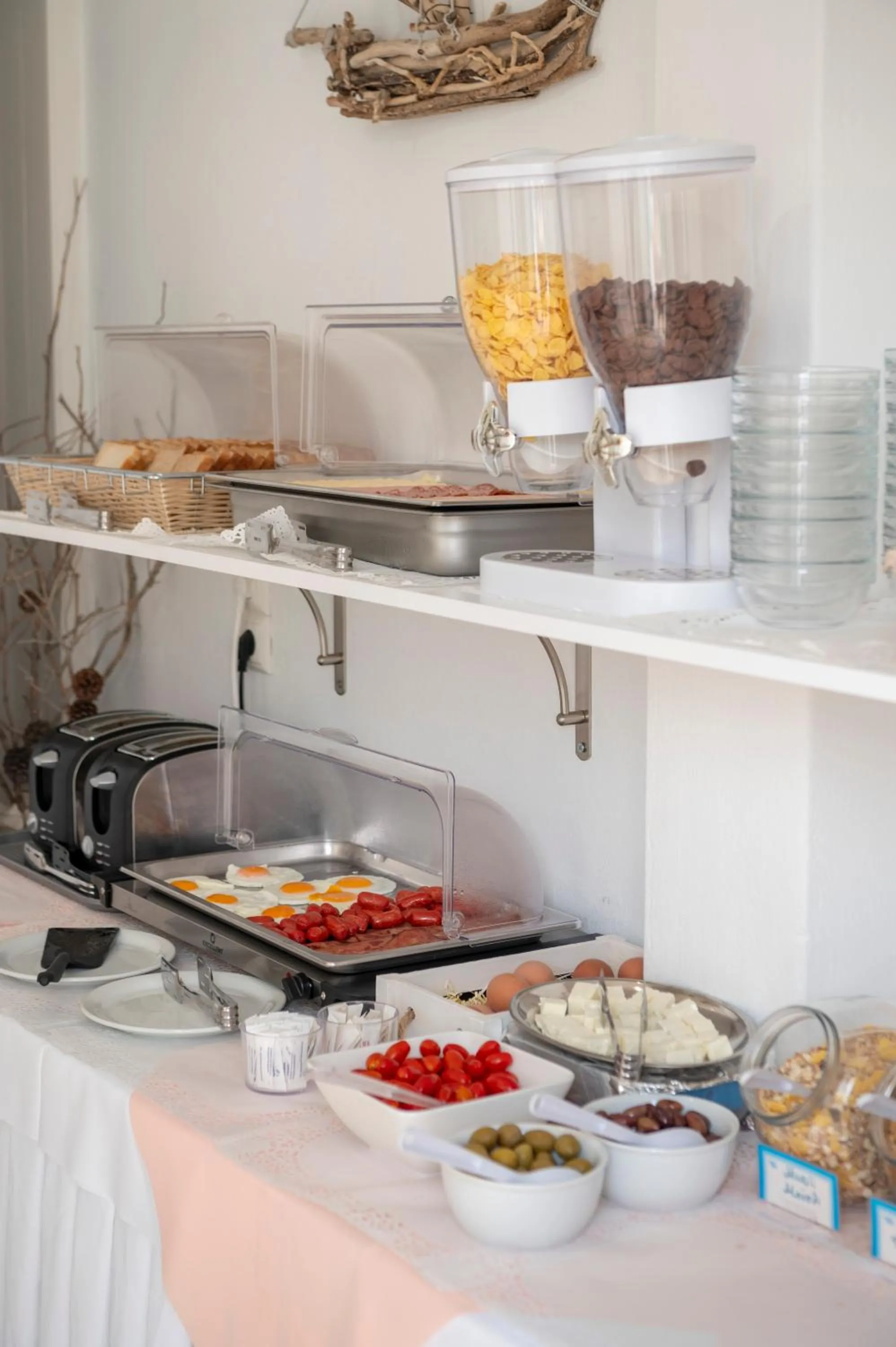 Breakfast in Ayeri Hotel