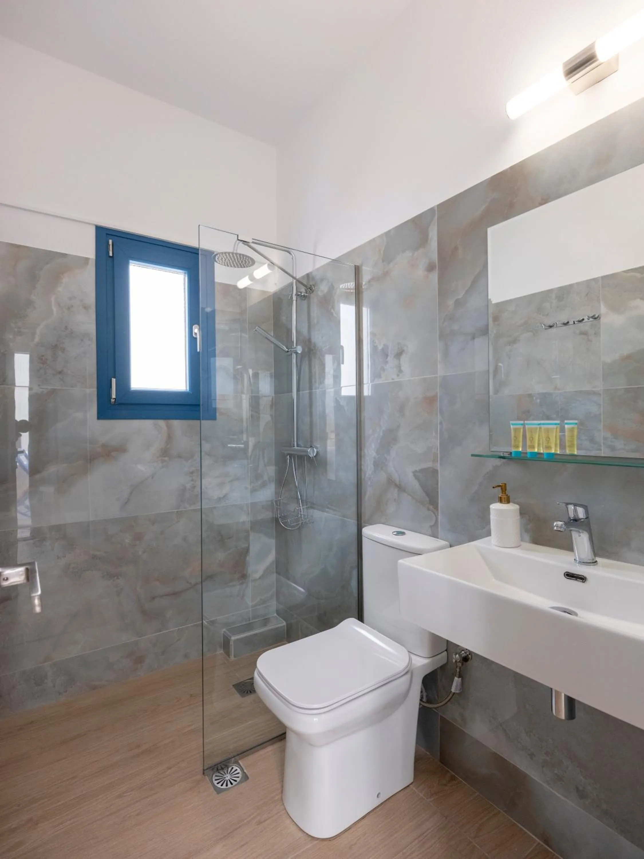 Bathroom in Ayeri Hotel