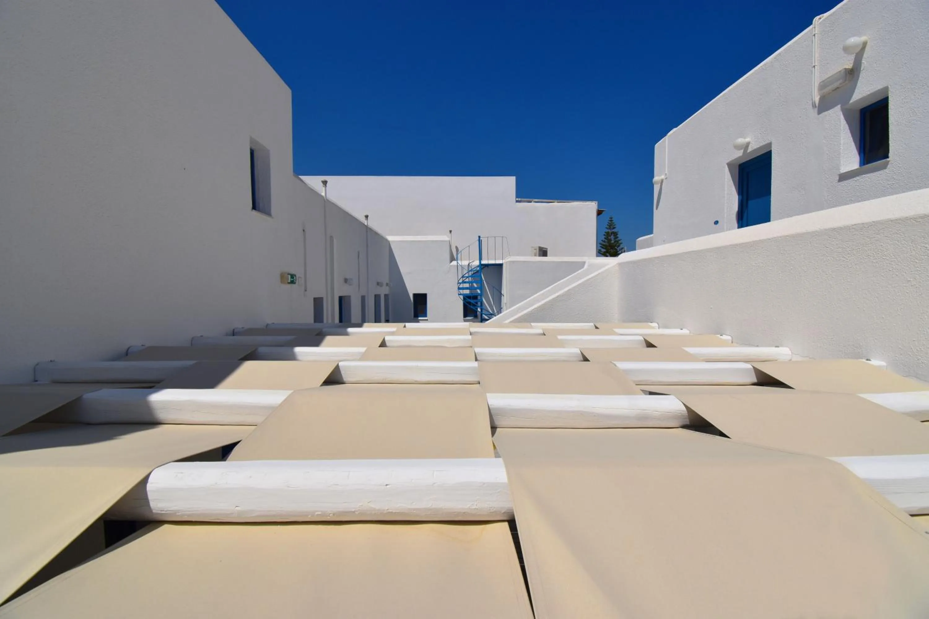 Property building in Ayeri Hotel