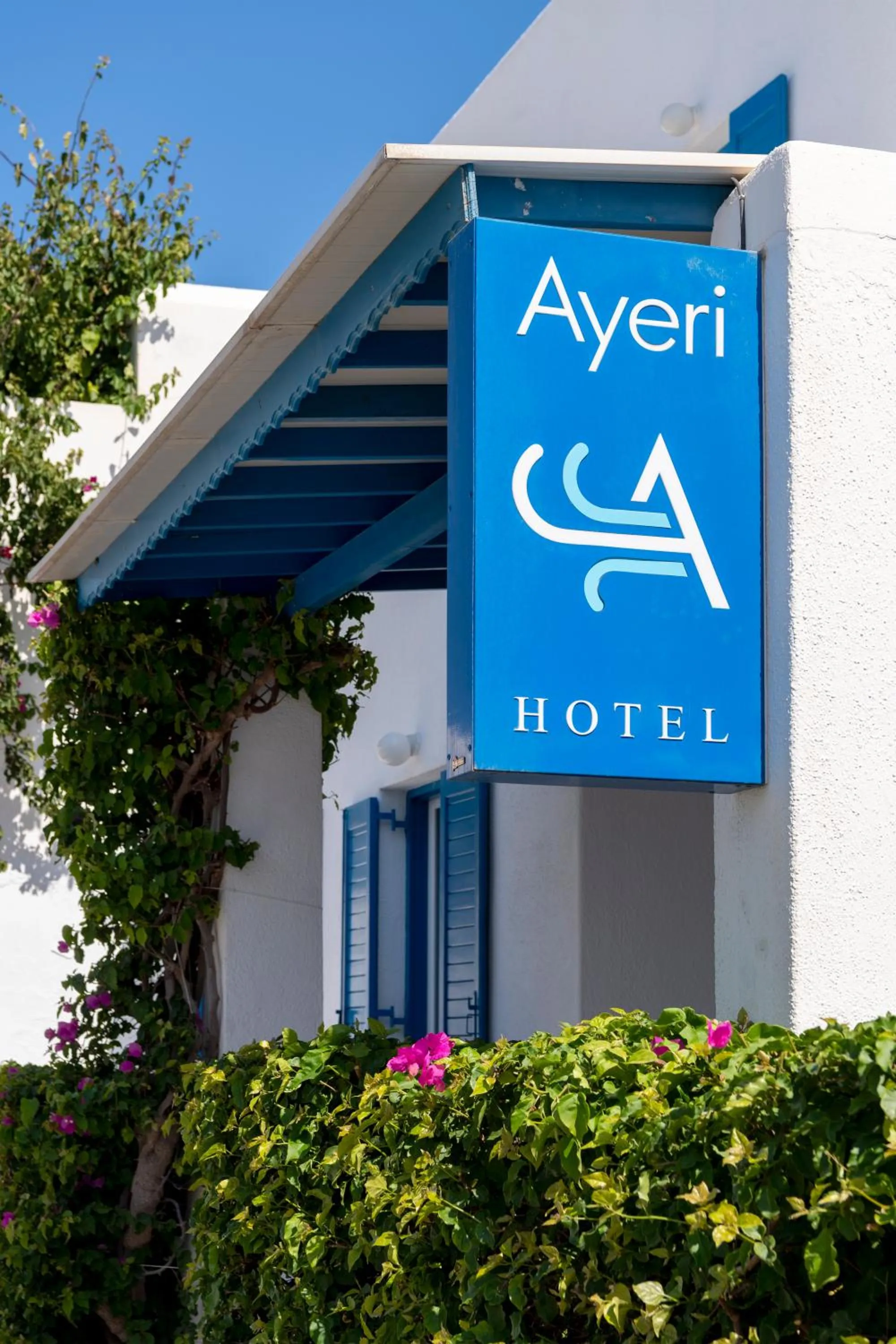 Facade/entrance in Ayeri Hotel