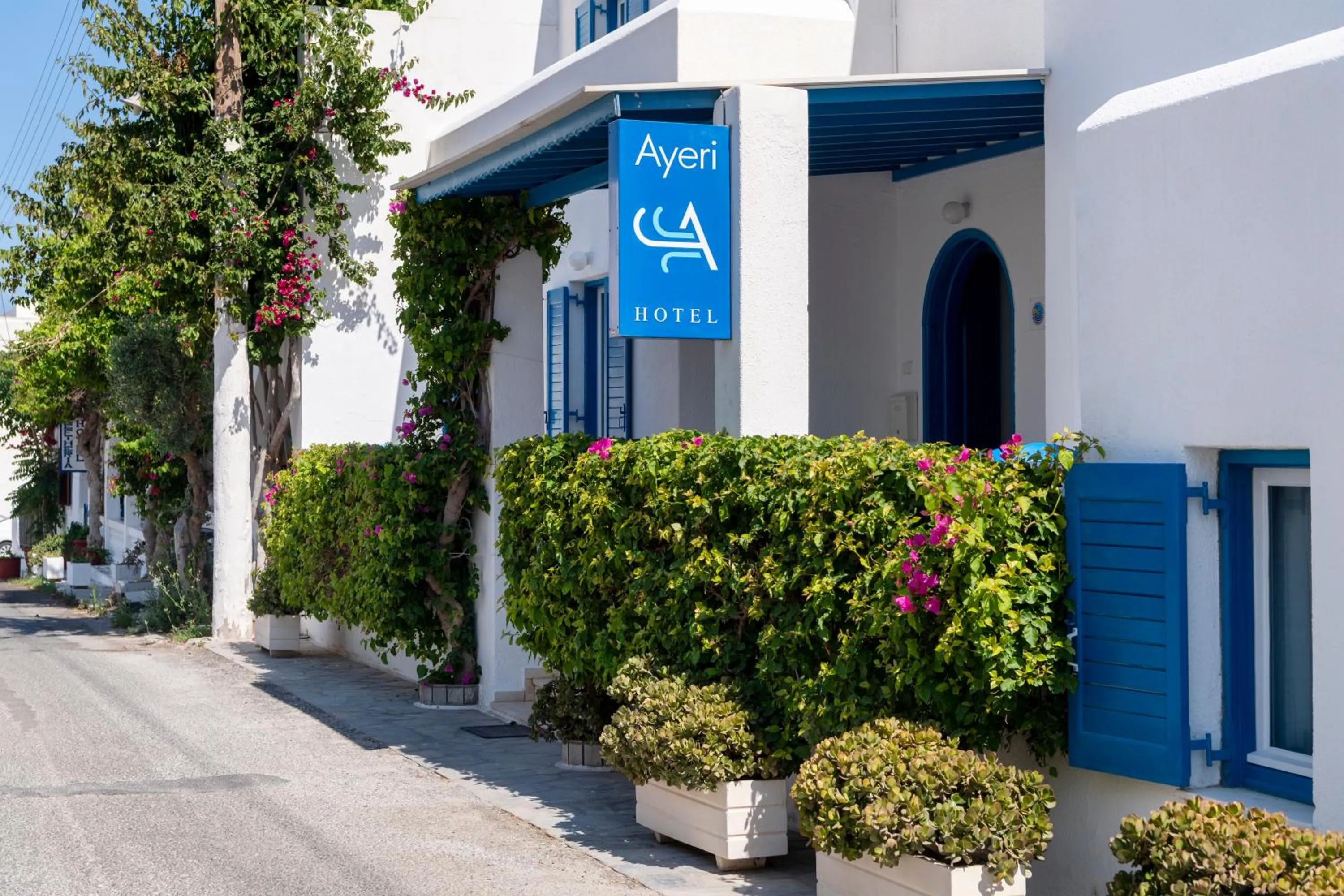 Facade/entrance in Ayeri Hotel