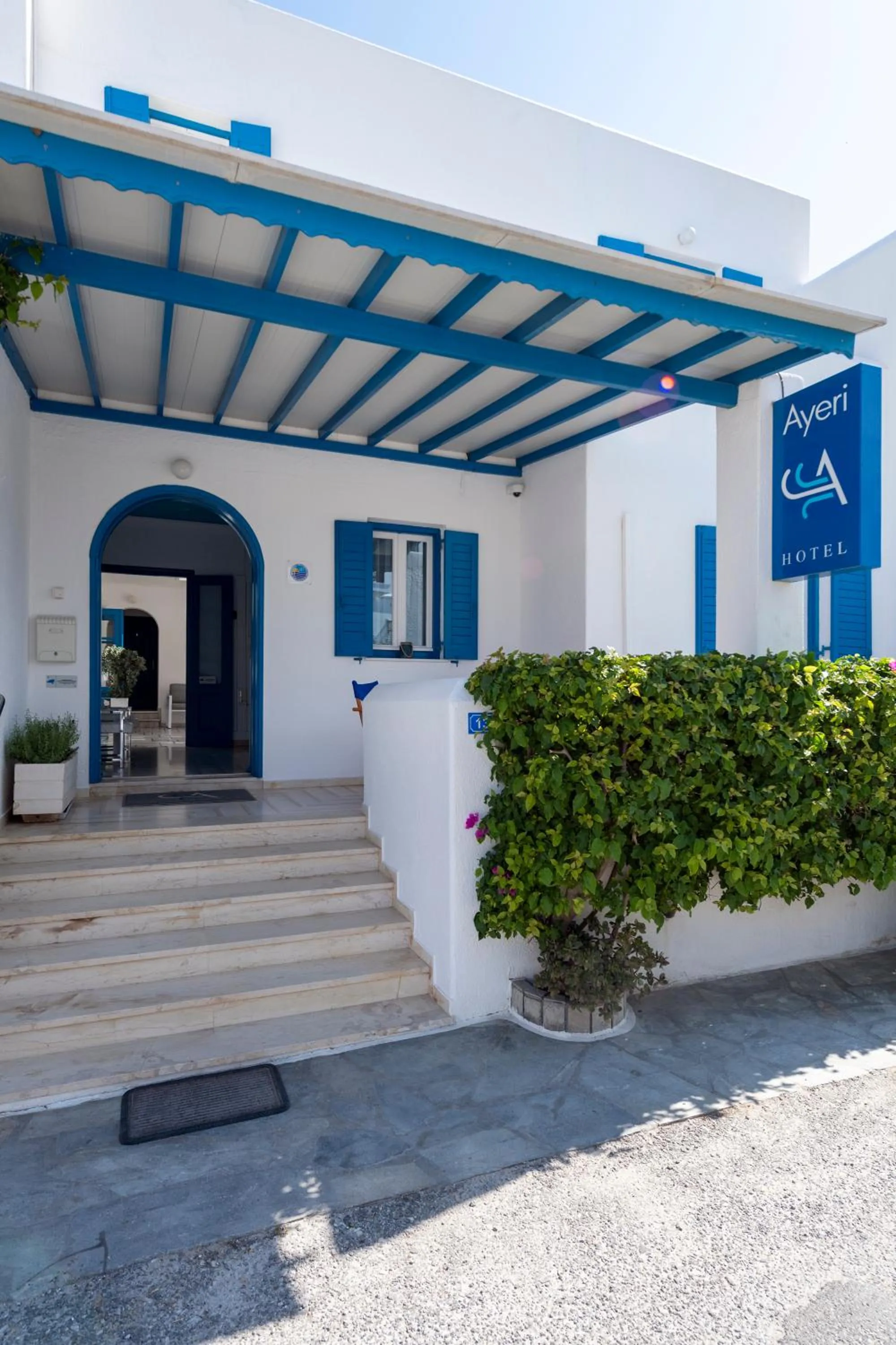 Facade/entrance in Ayeri Hotel