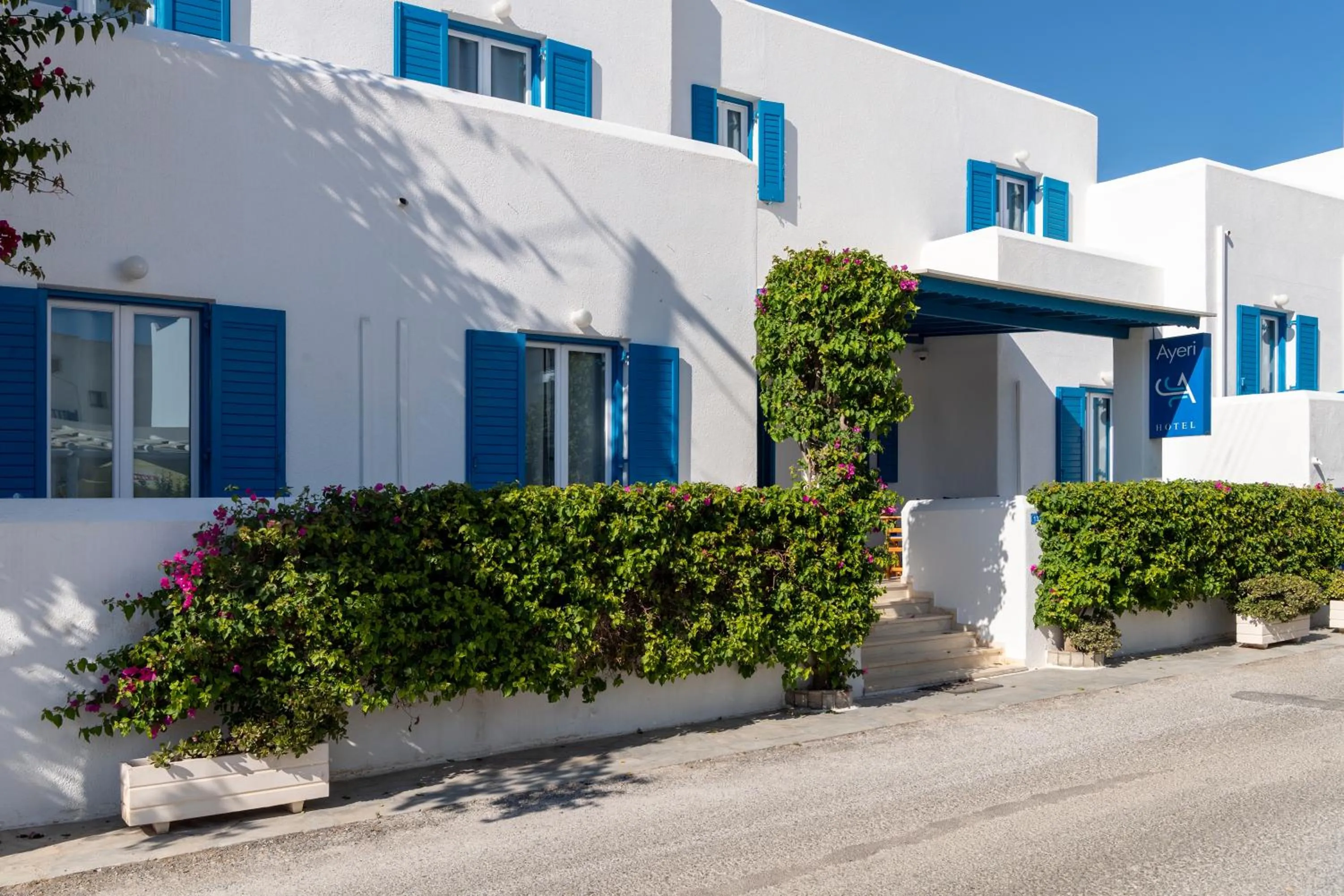 Facade/entrance in Ayeri Hotel