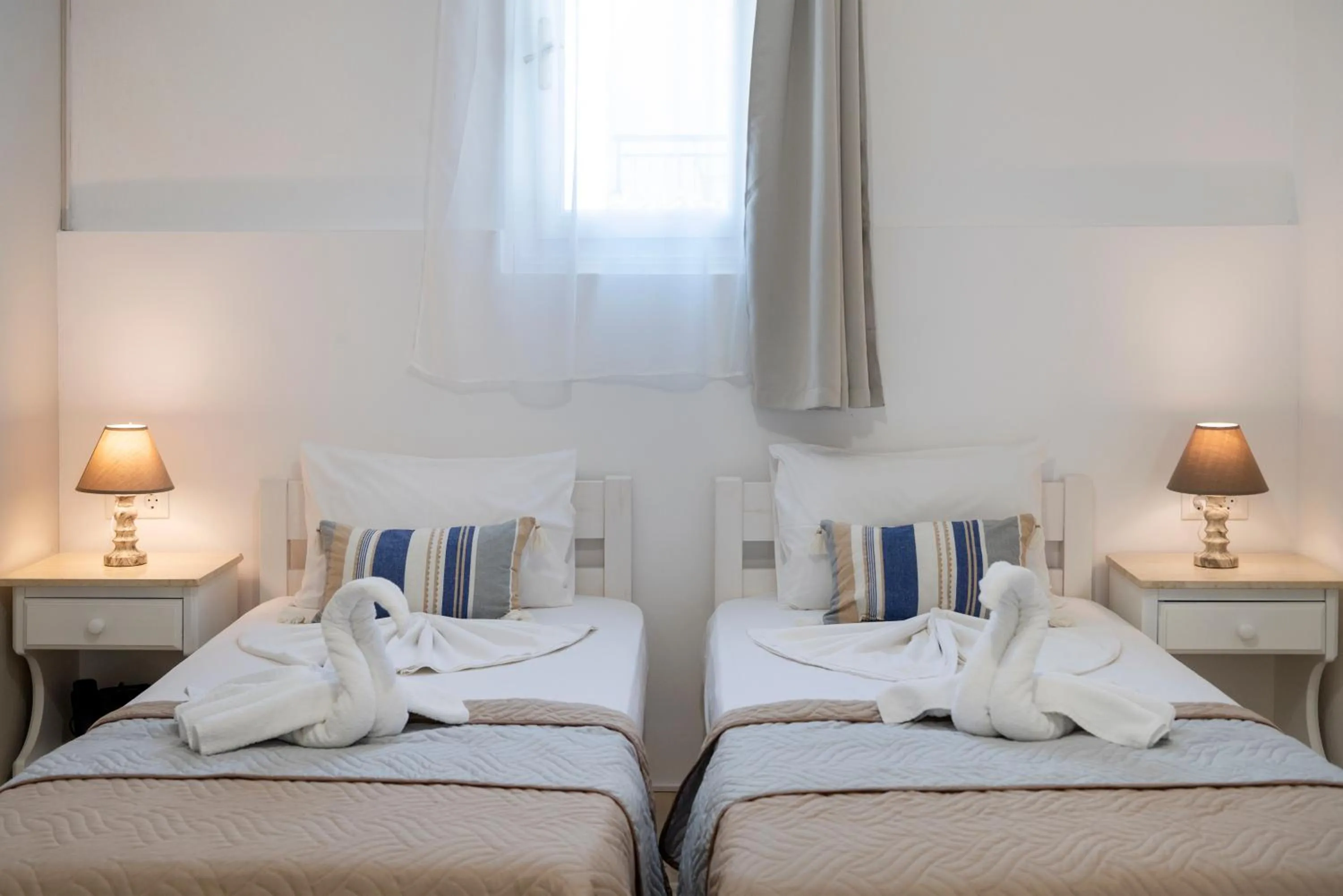 Bedroom, Bed in Ayeri Hotel