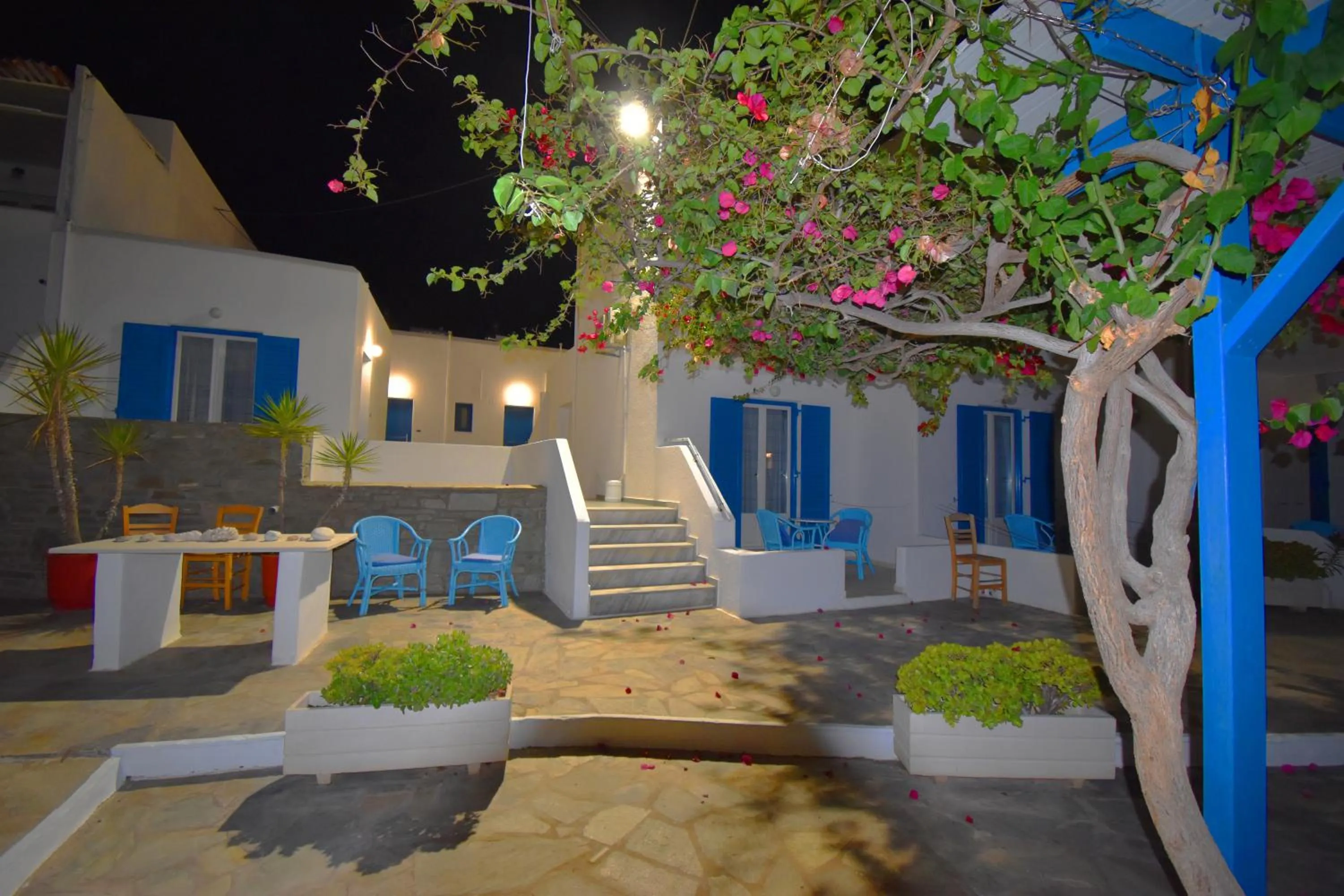 Property building in Ayeri Hotel