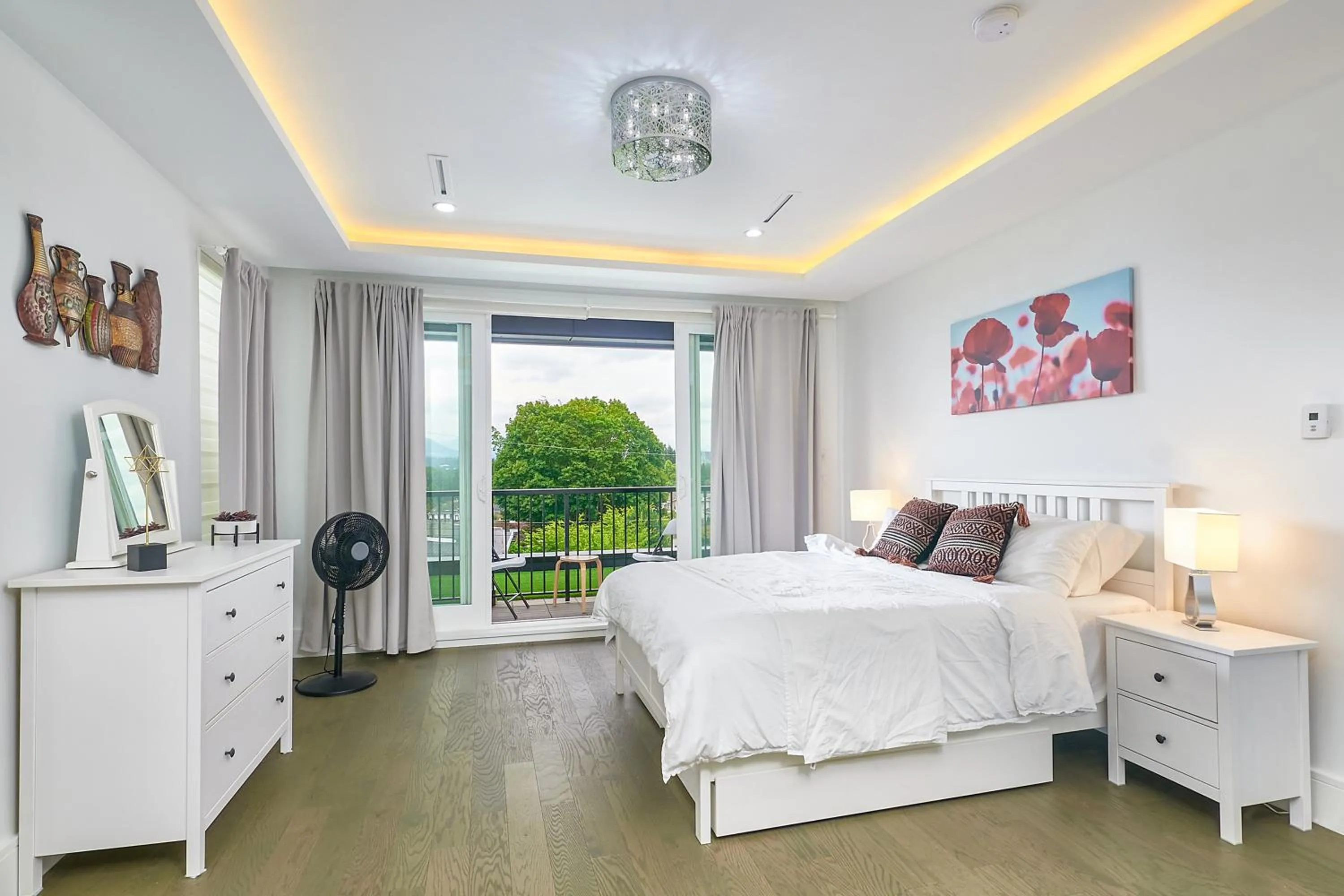 Bedroom, Bed in The Chateau