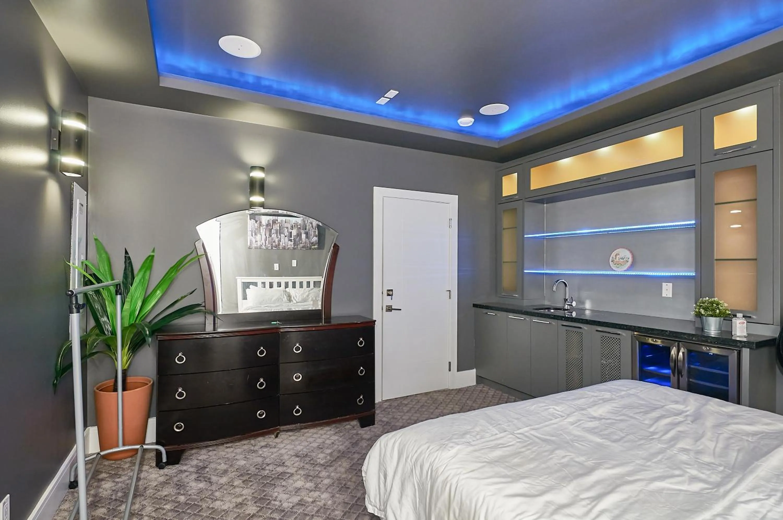 Bedroom, Bed in The Chateau