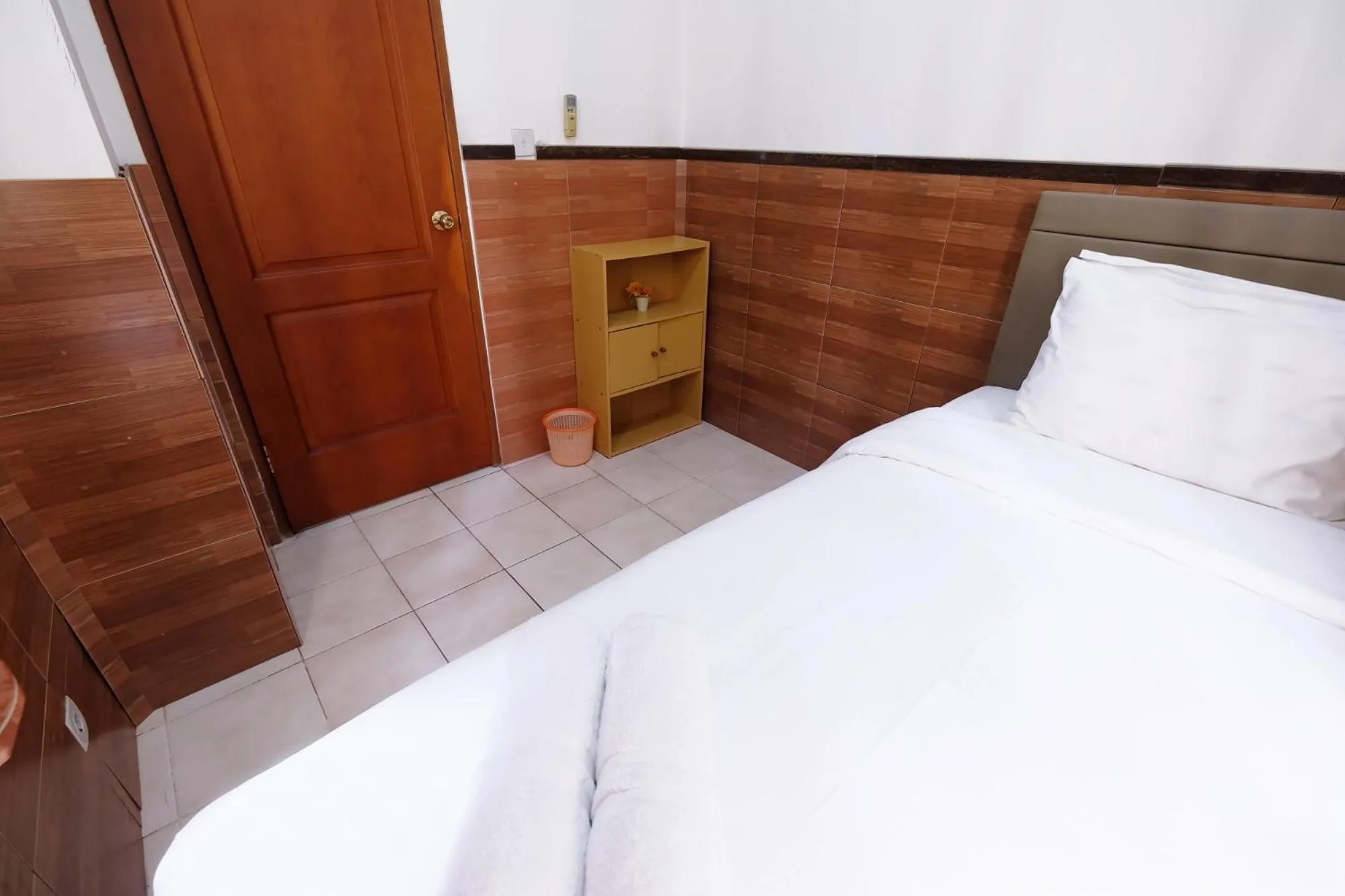 Bed in Cozy 2BR Mediterania Palace Kemayoran near to Jiexpo Kemayoran By Travelio