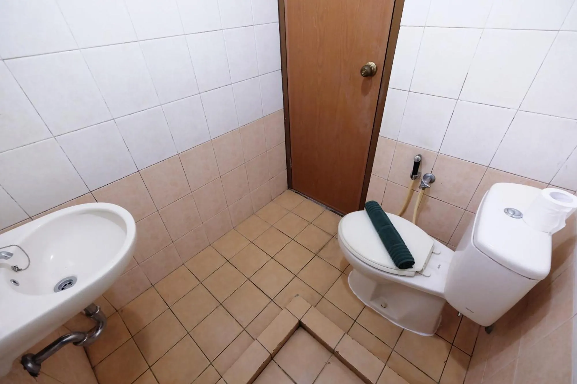 Cozy 2BR Mediterania Palace Kemayoran near to Jiexpo Kemayoran By Travelio