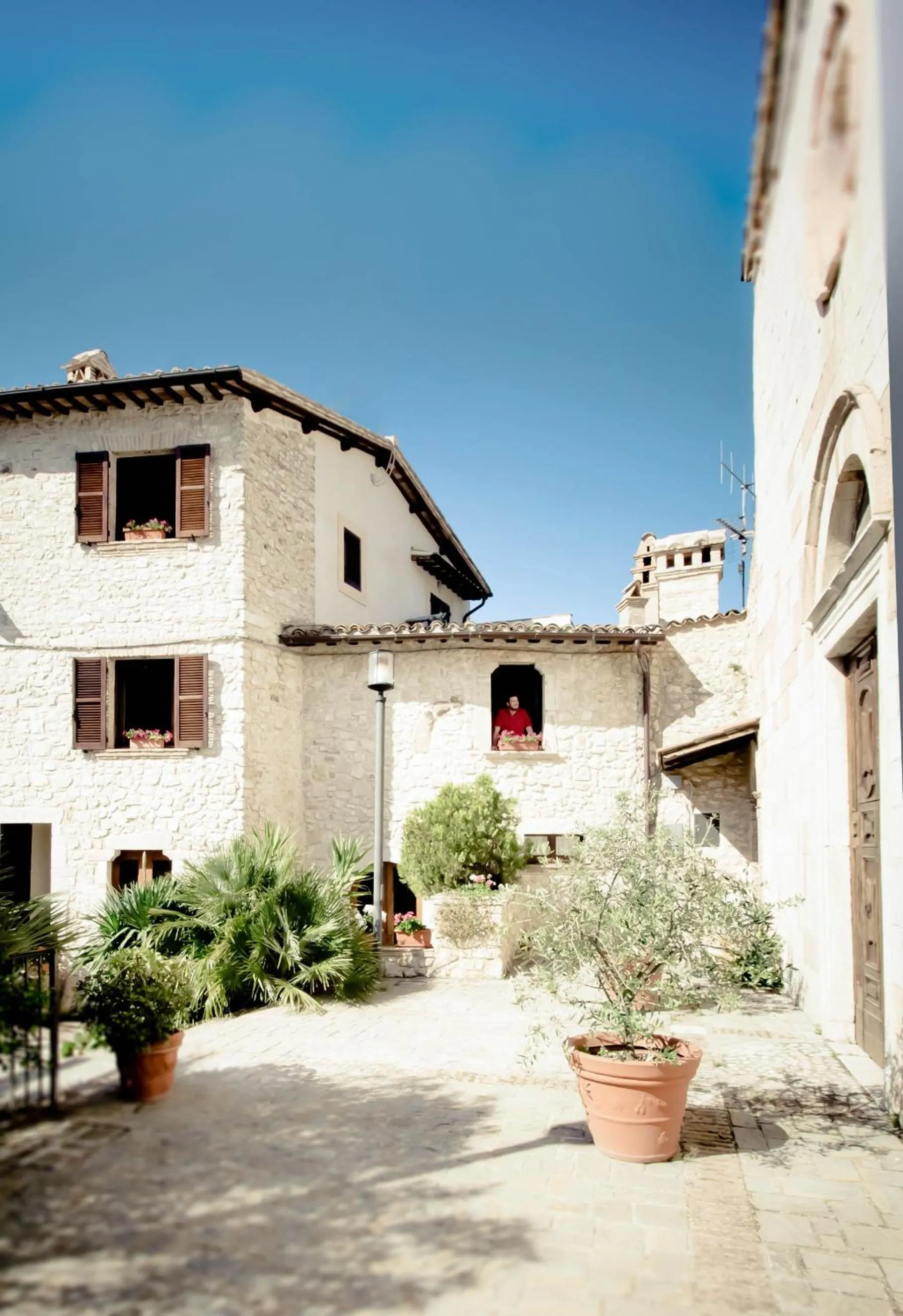 Property building in Borgo San Valentino