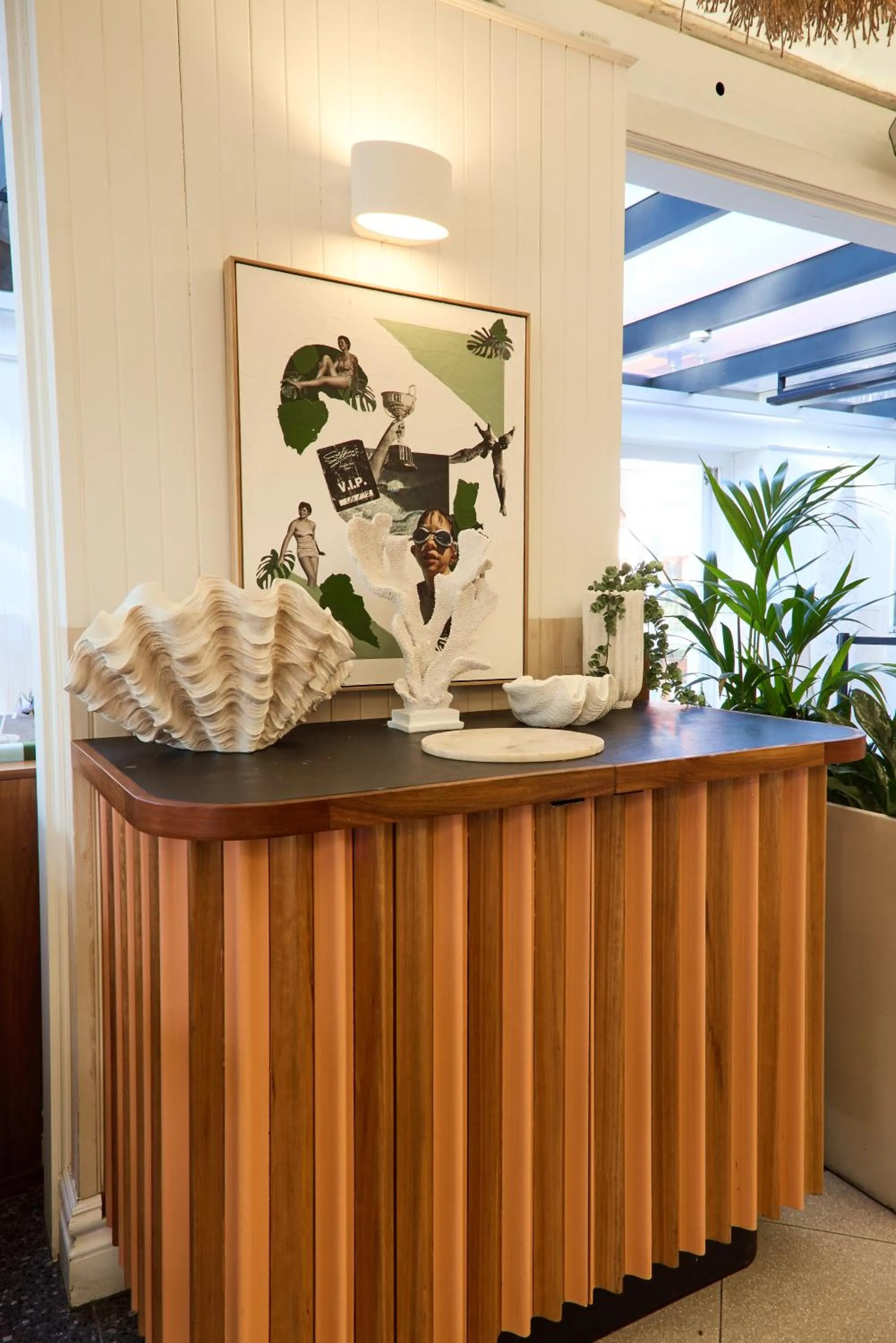 Restaurant/places to eat in Coogee Bay Hotel