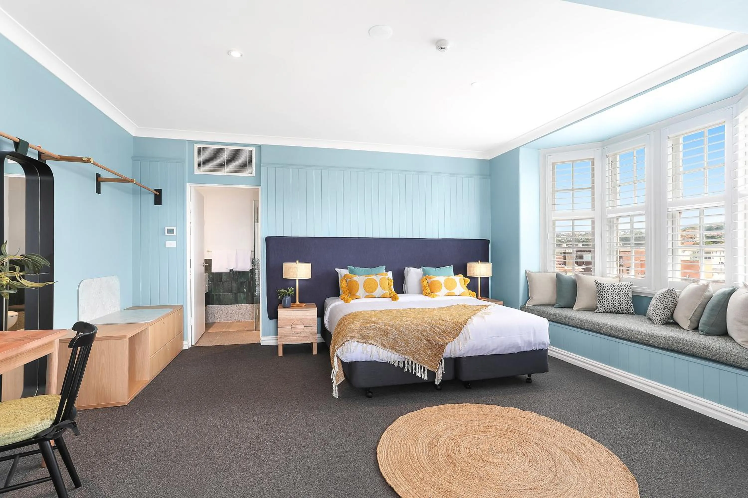 Bedroom, Bed in Coogee Bay Hotel