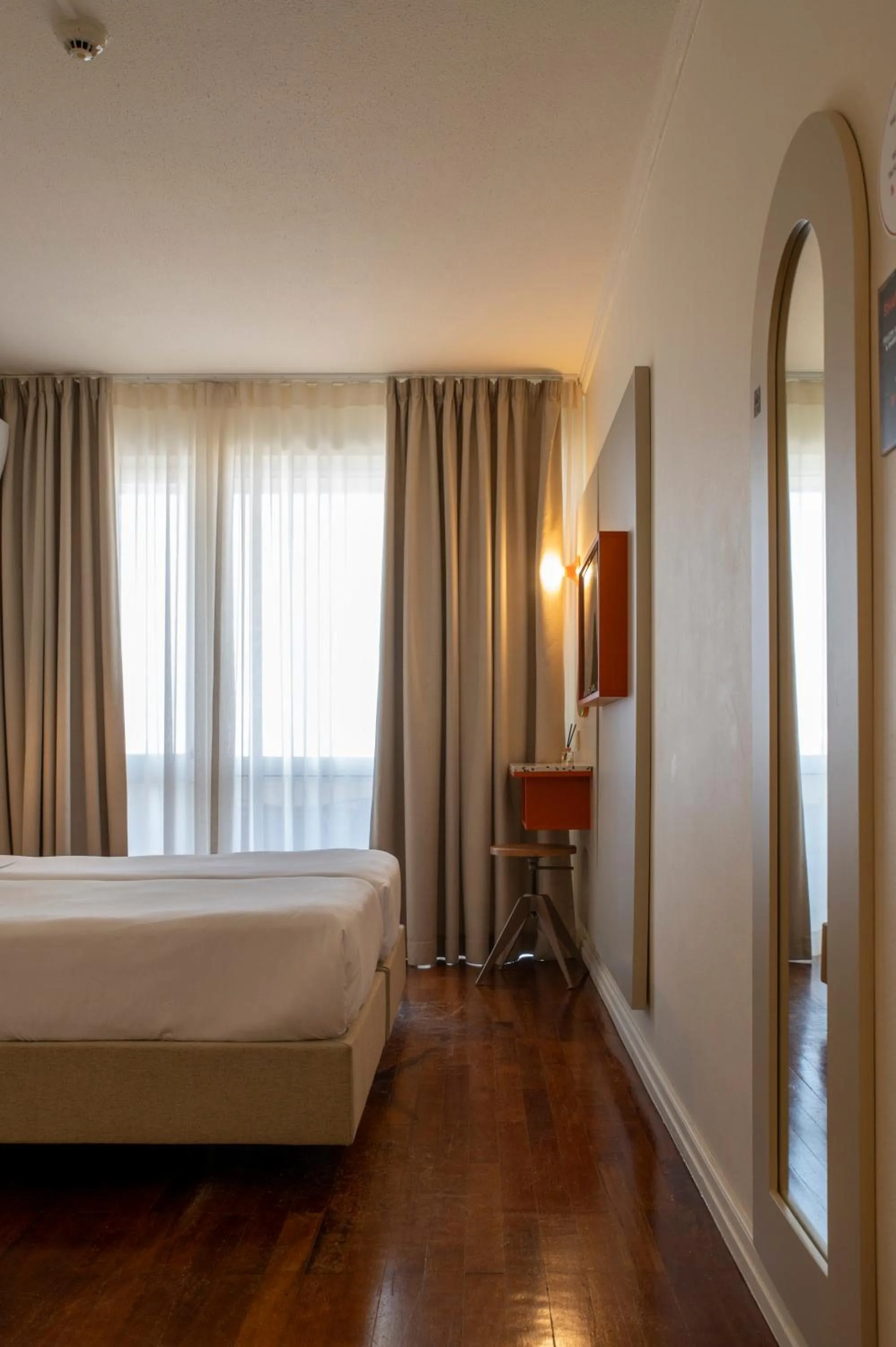 Bed in WOT Lagos Montemar Soul