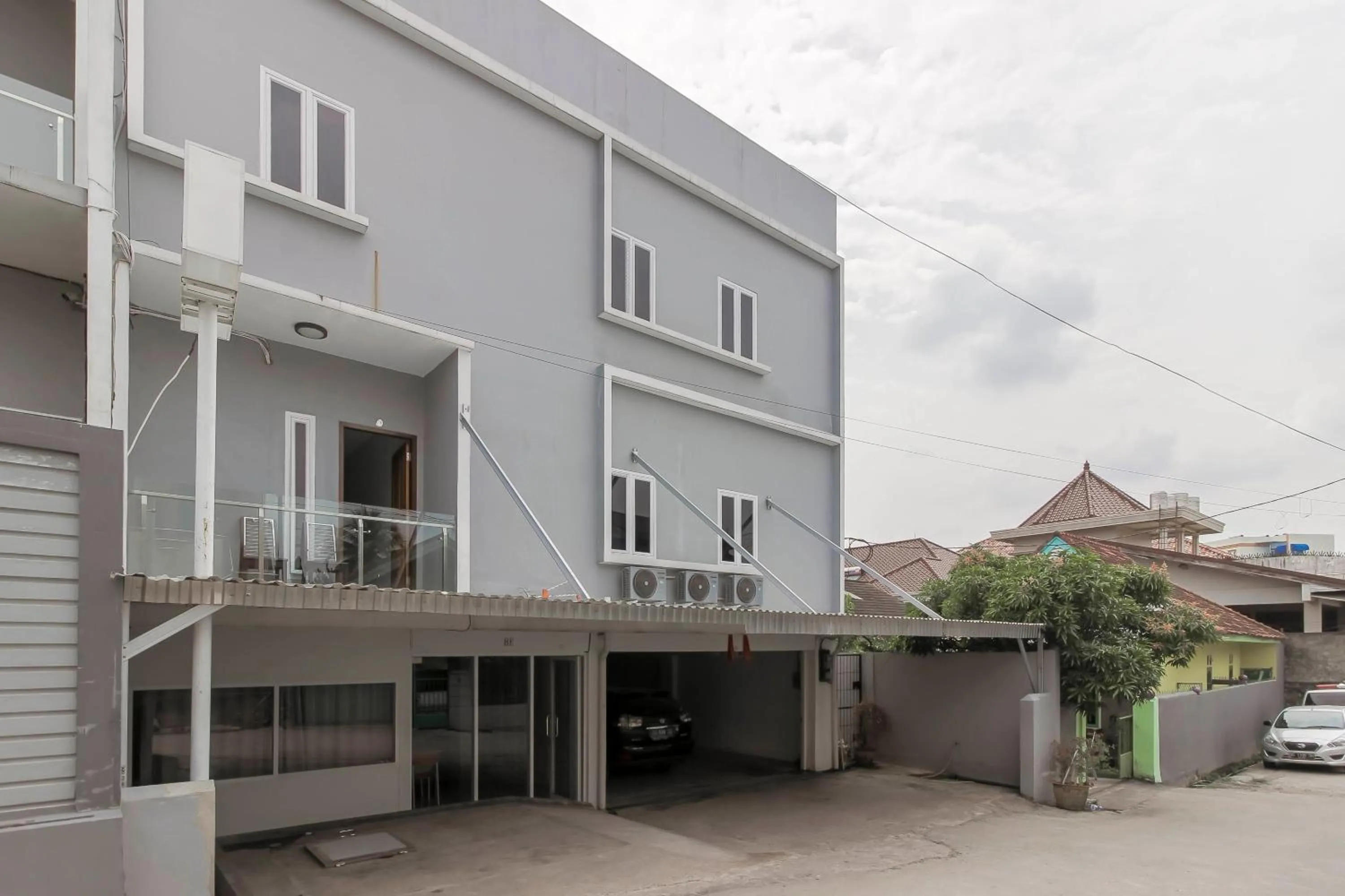 Property building in RedDoorz near Siloam Hospital Palembang
