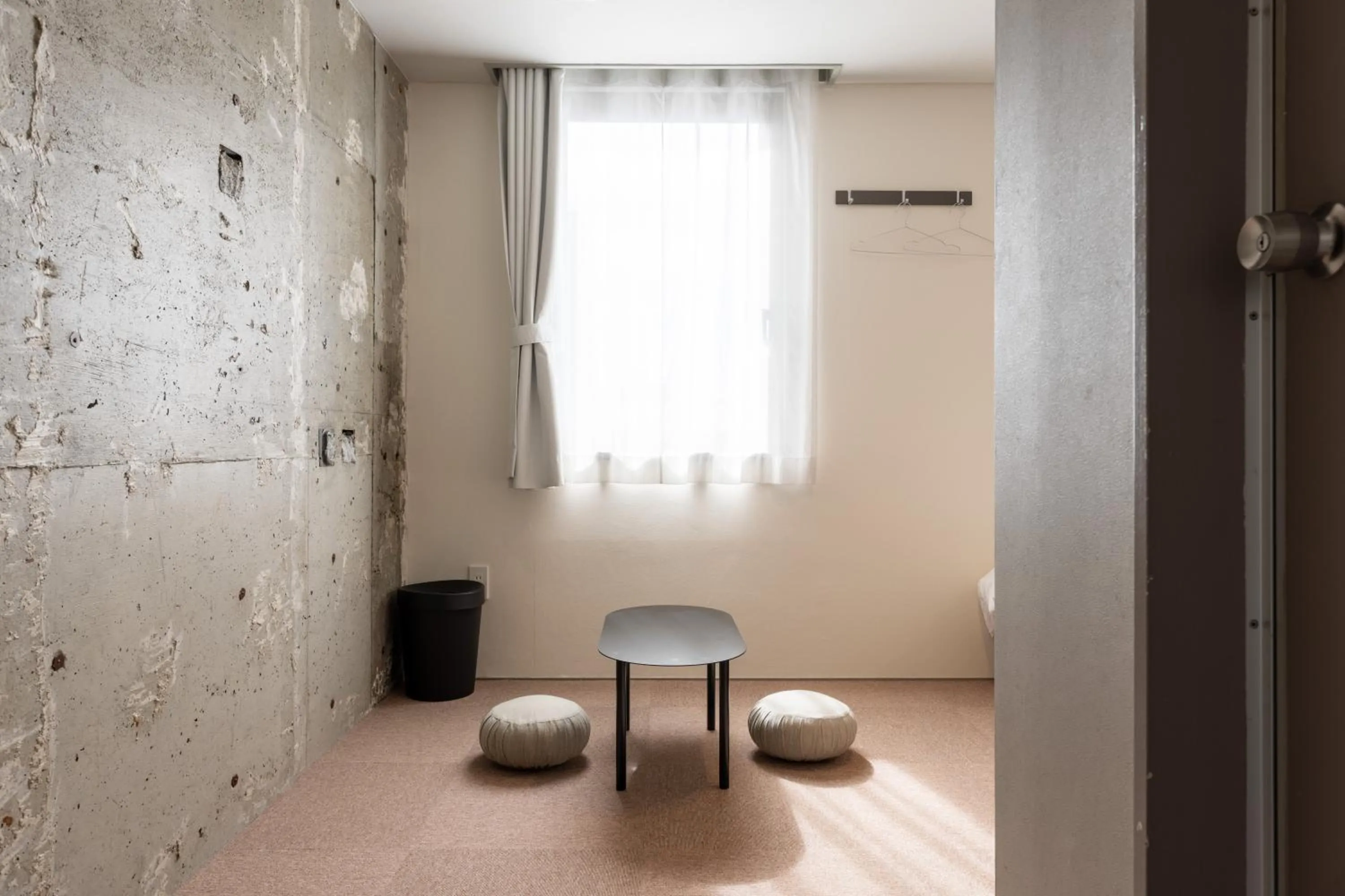 Photo of the whole room in Crasco TABI-NE